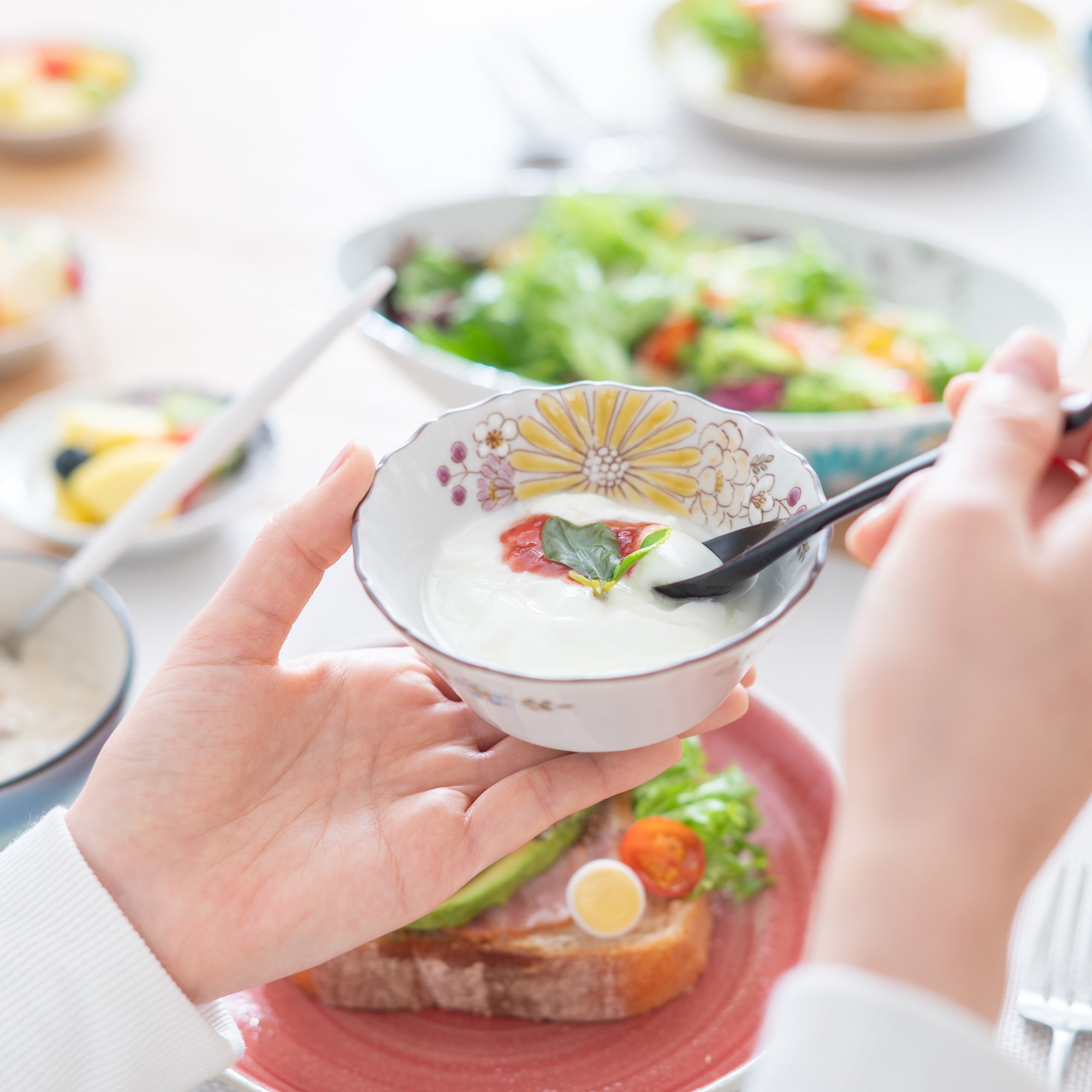 Atelier Yu Brilliant Flower Kutani Kobachi Bowl - MUSUBI KILN - Quality Japanese Tableware and Gift