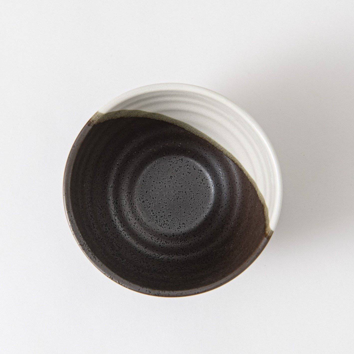 Atelier Yu Cats In Sunny Spot Kutani Japanese Rice Bowl - MUSUBI KILN - Quality Japanese Tableware and Gift