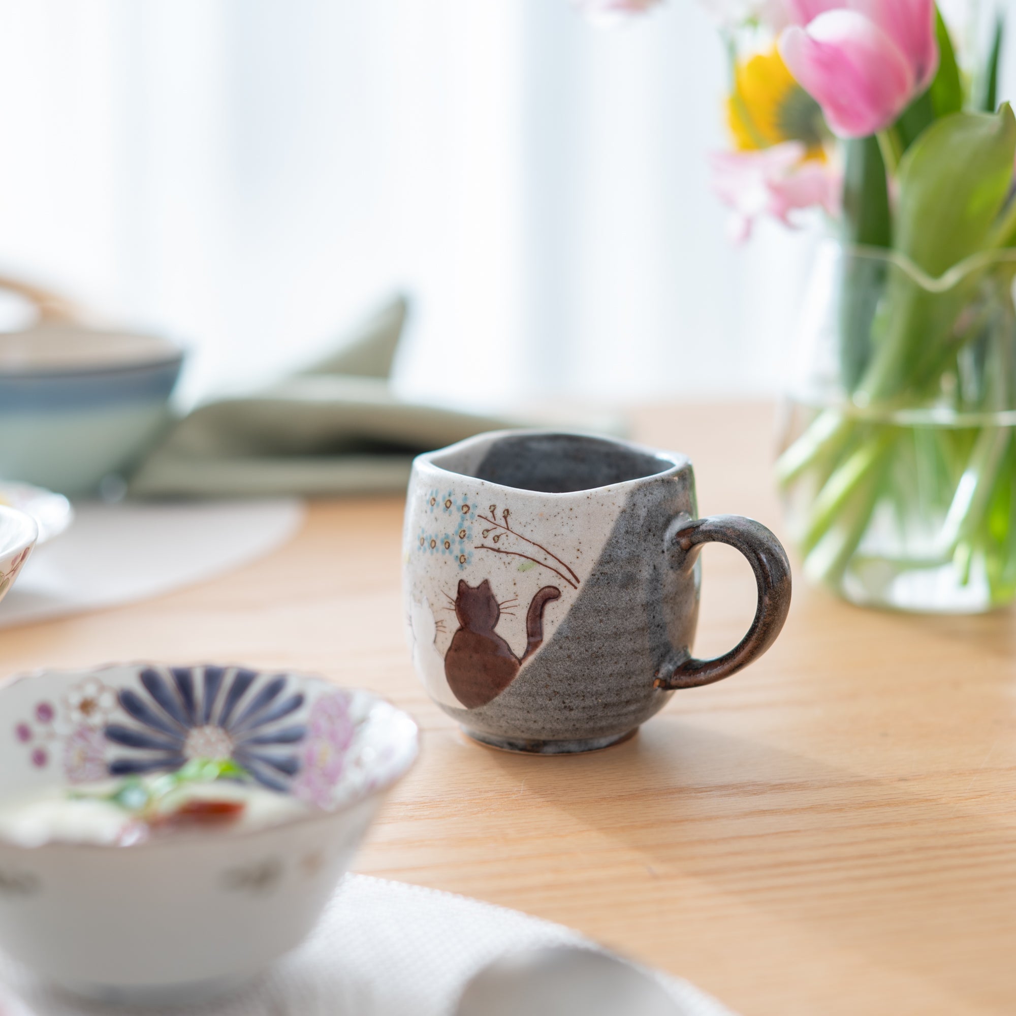 Atelier Yu Cats In Sunny Spot Kutani Mug - MUSUBI KILN - Quality Japanese Tableware and Gift