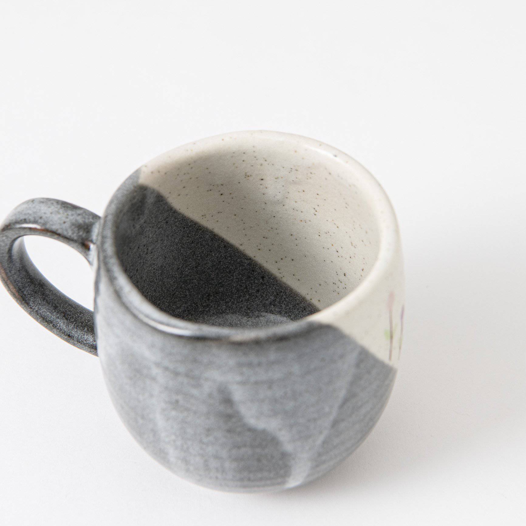 Atelier Yu Cats In Sunny Spot Kutani Mug - MUSUBI KILN - Quality Japanese Tableware and Gift