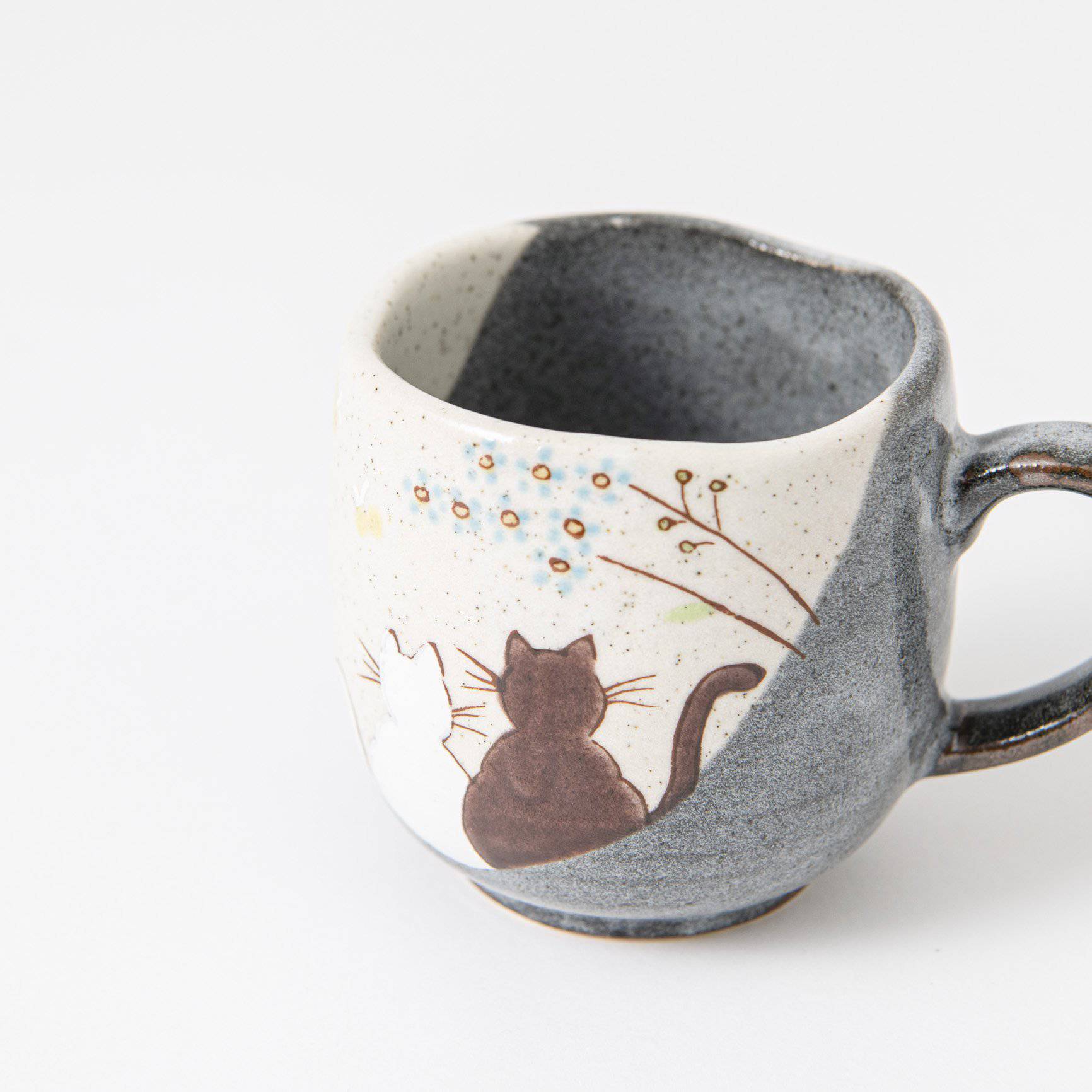 Atelier Yu Cats In Sunny Spot Kutani Mug - MUSUBI KILN - Quality Japanese Tableware and Gift