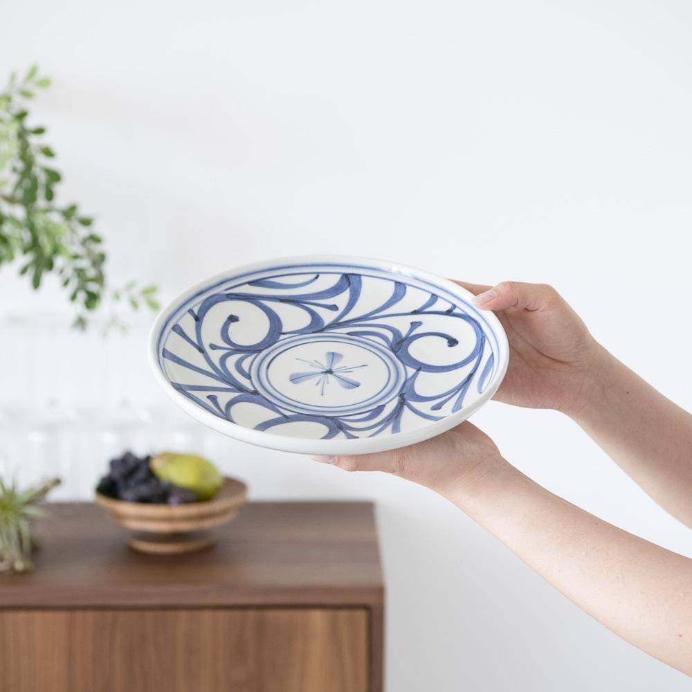Baizan Kiln Arabesque Round Plate 9.64in - MUSUBI KILN - Quality Japanese Tableware and Gift