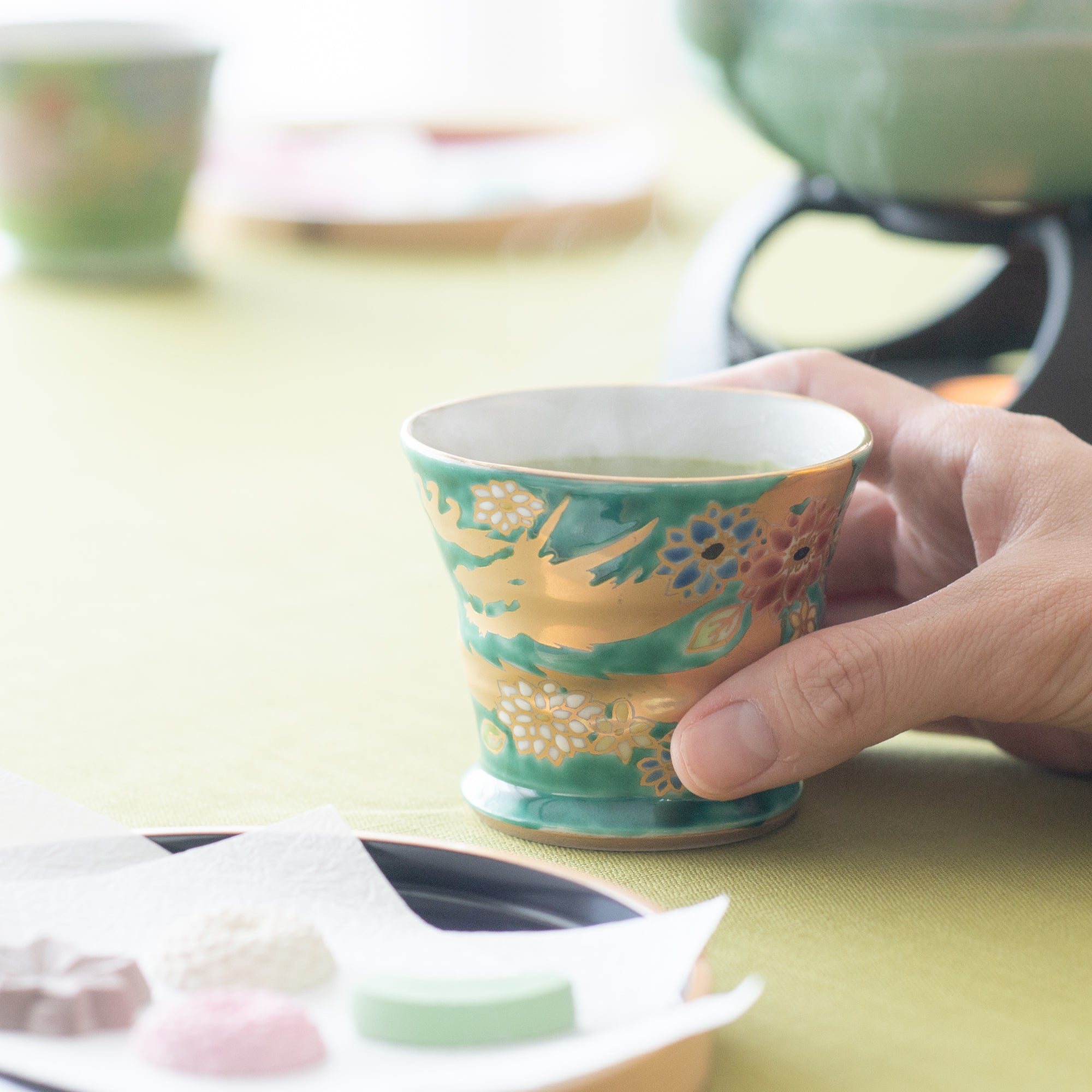 Bizan Kiln Gold Dragon Kutani Teacup - MUSUBI KILN - Quality Japanese Tableware and Gift
