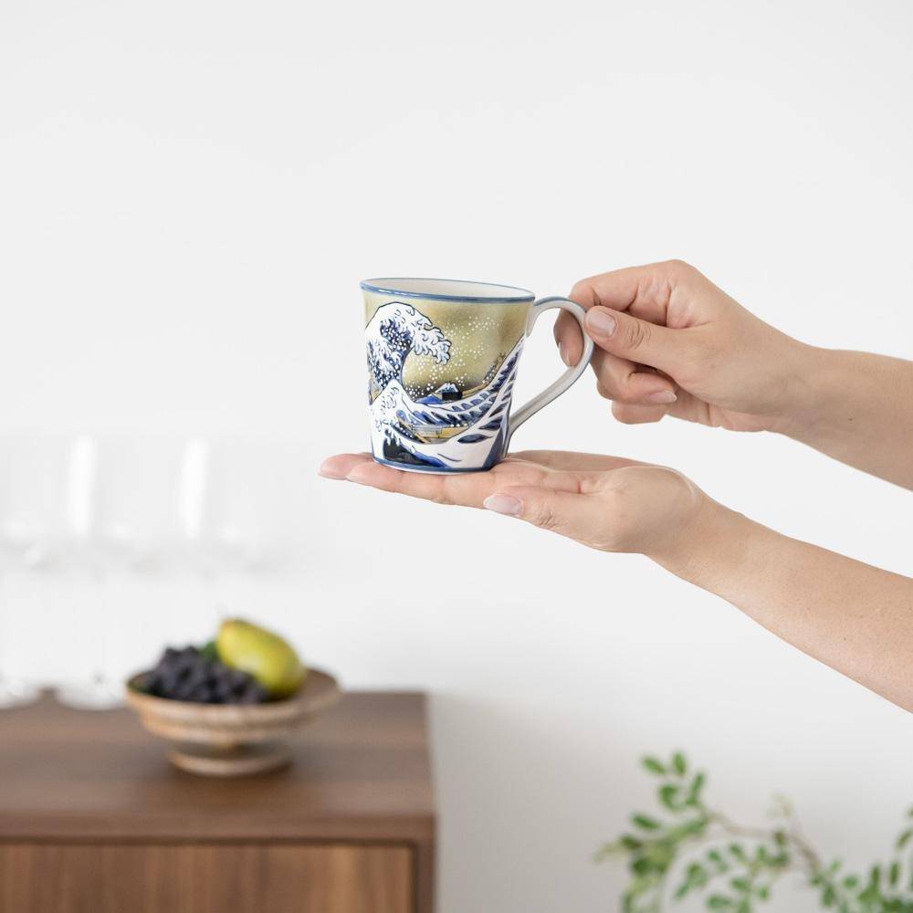Bizan Kiln Hokusai Wave Kutani Mug - MUSUBI KILN - Quality Japanese Tableware and Gift