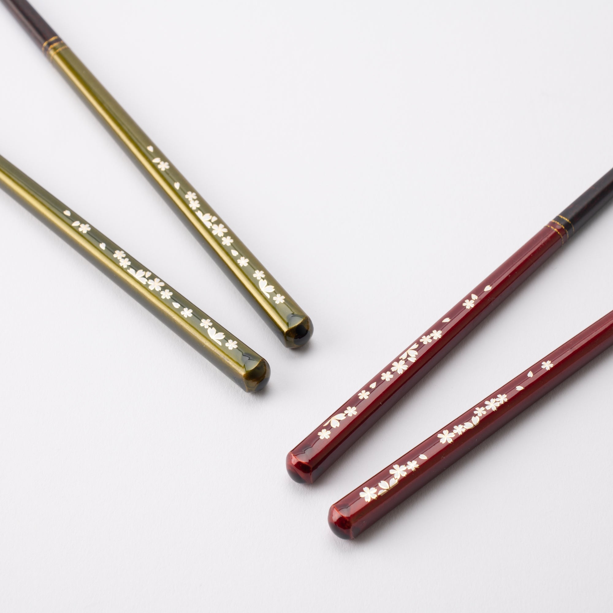 Cherry Blossoms Wakasa Lacquerware Chopsticks 23 cm (9 in) / 21 cm (8.3 in) and Apple Chopstick Rests (Set of Two) - MUSUBI KILN - Quality Japanese Tableware and Gift