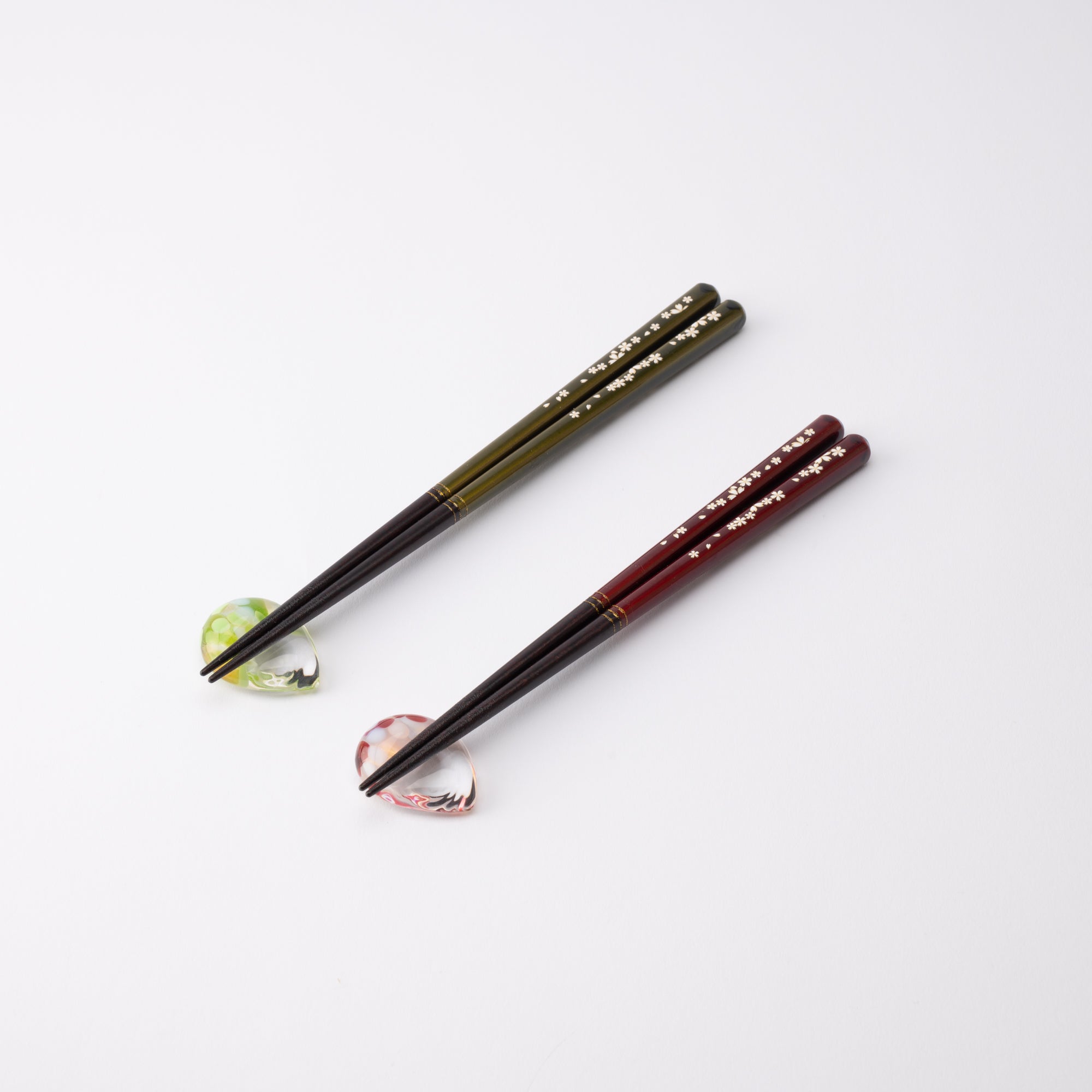 Cherry Blossoms Wakasa Lacquerware Chopsticks 23 cm (9 in) / 21 cm (8.3 in) and Apple Chopstick Rests (Set of Two) - MUSUBI KILN - Quality Japanese Tableware and Gift