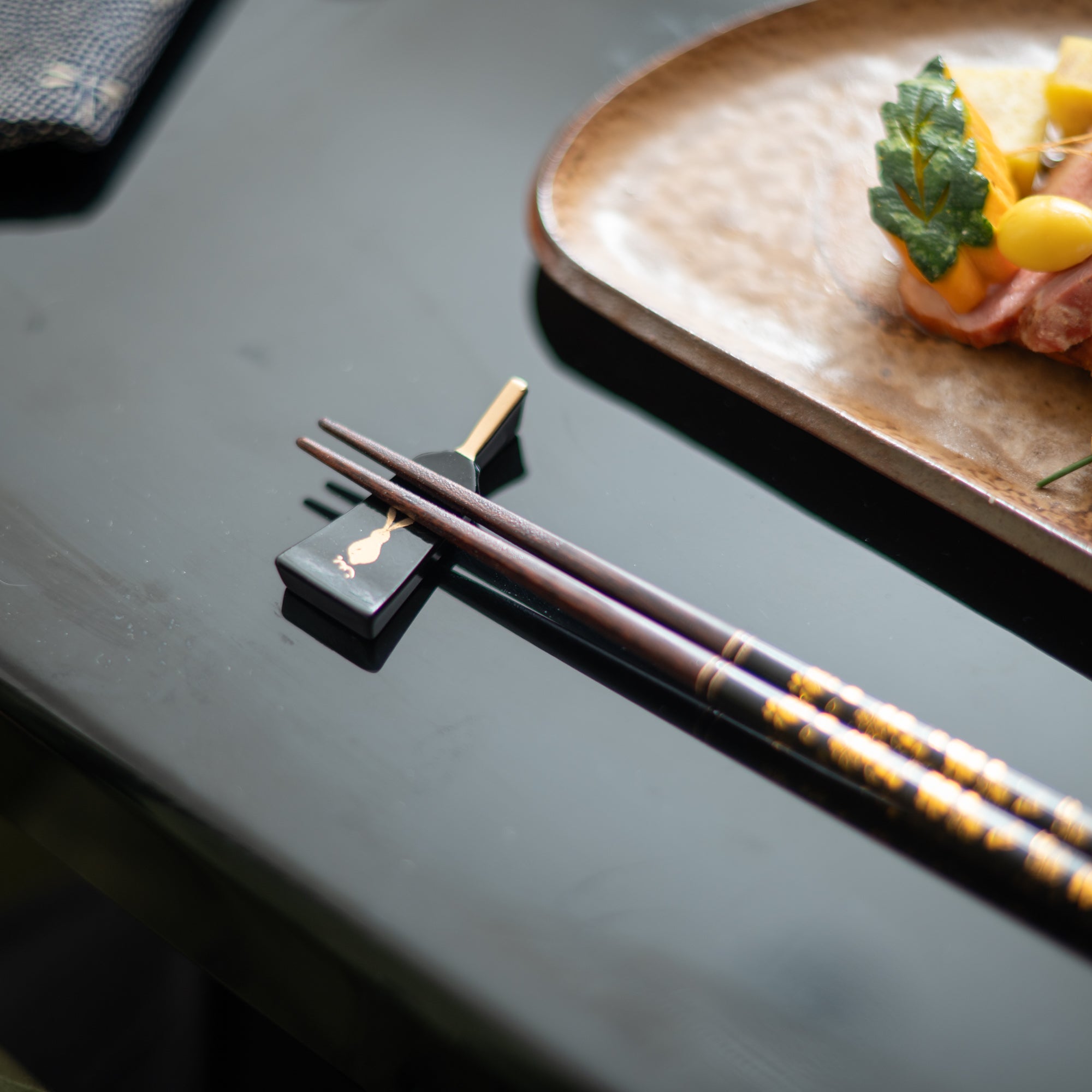 Cherry Blossoms Wakasa Lacquerware Chopsticks 23 cm (9 in) / 21 cm (8.3 in) and Chopstick Rests (Set of Two) - MUSUBI KILN - Quality Japanese Tableware and Gift