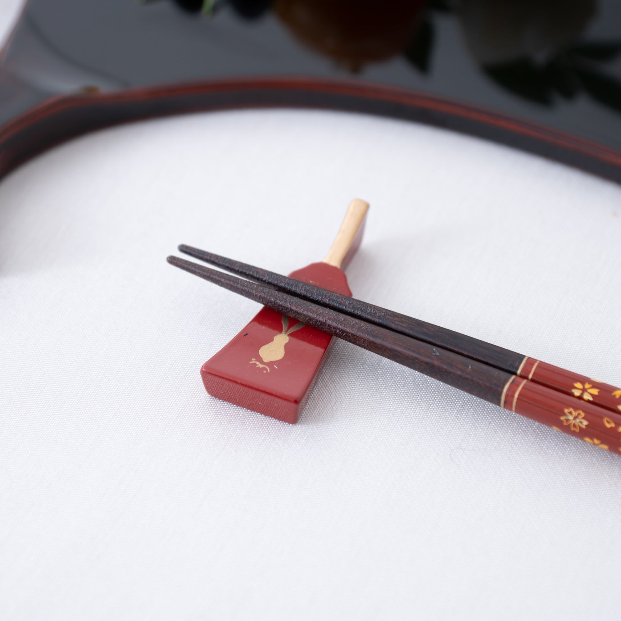 Cherry Blossoms Wakasa Lacquerware Chopsticks 23 cm (9 in) / 21 cm (8.3 in) and Chopstick Rests (Set of Two) - MUSUBI KILN - Quality Japanese Tableware and Gift