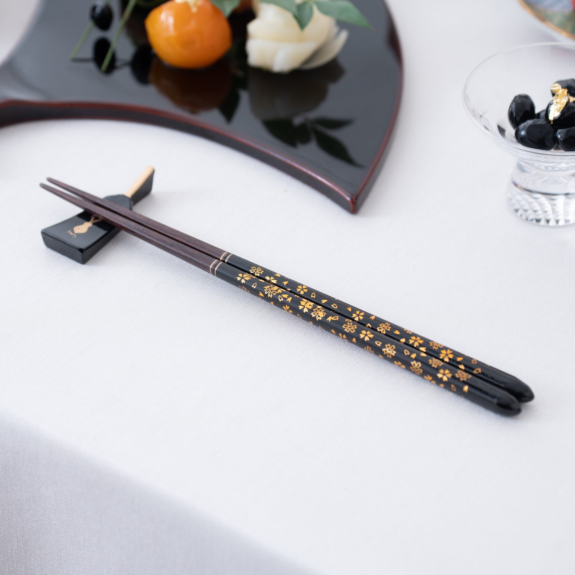 Cherry Blossoms Wakasa Lacquerware Chopsticks 23 cm (9 in) / 21 cm (8.3 in) and Chopstick Rests (Set of Two) - MUSUBI KILN - Quality Japanese Tableware and Gift