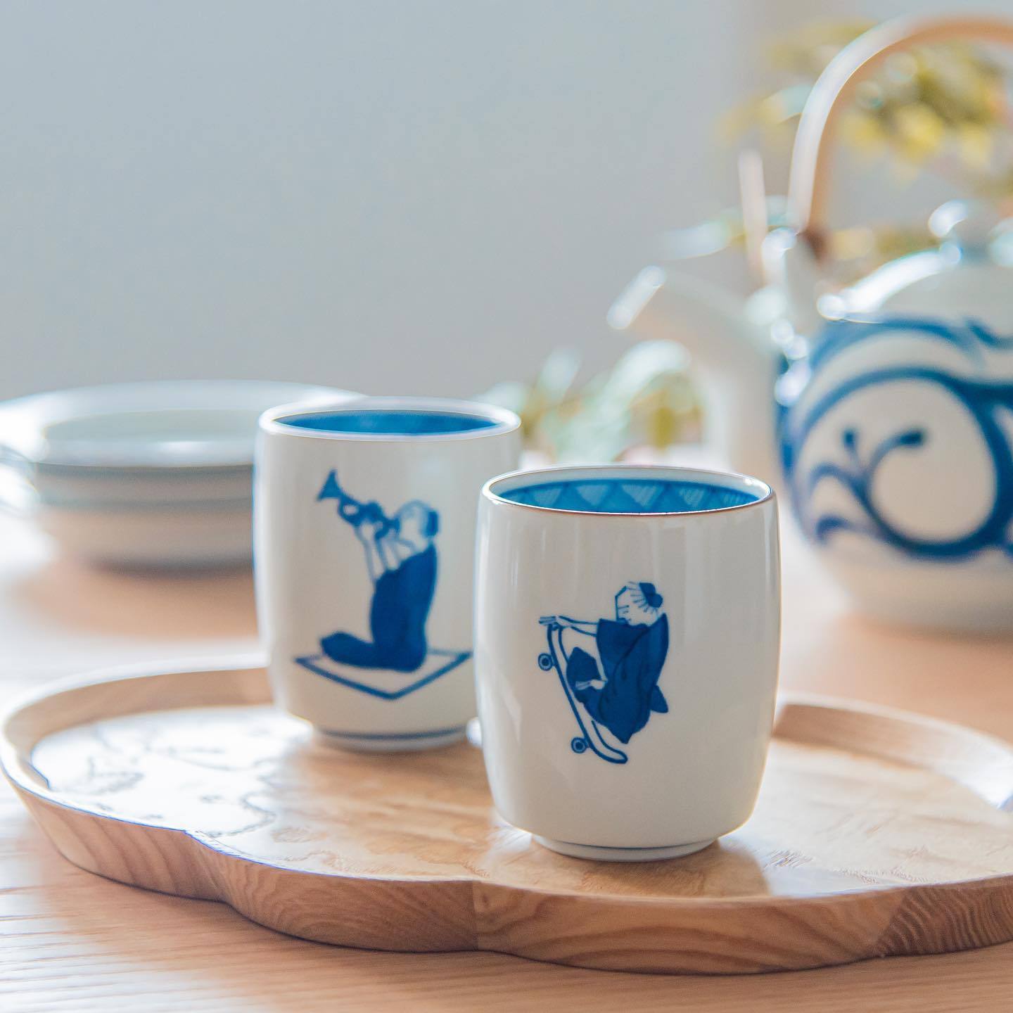 Choemon Skateboarding Kutani Yunomi Japanese Teacup - MUSUBI KILN - Quality Japanese Tableware and Gift