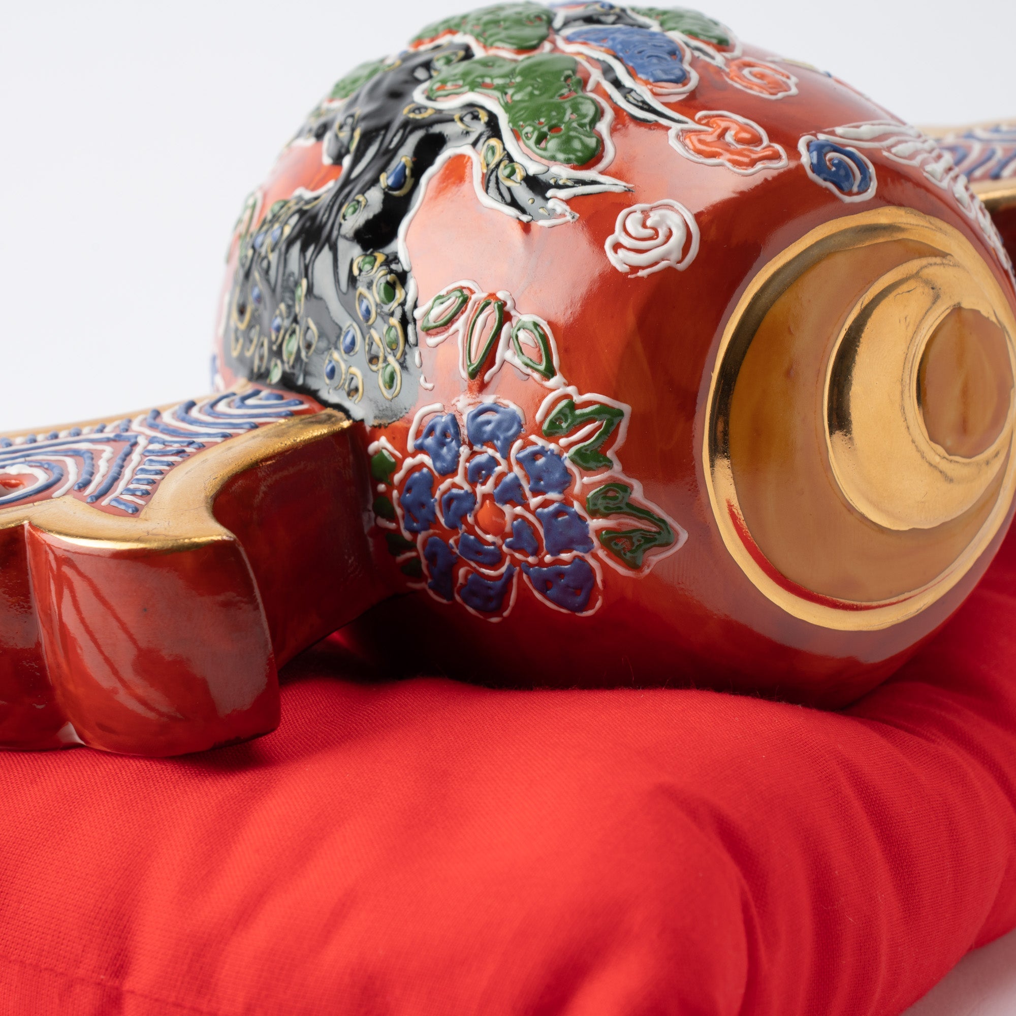 Choho Kiln Pine Tree and Crane Kutani Mallet of Luck - MUSUBI KILN - Quality Japanese Tableware and Gift