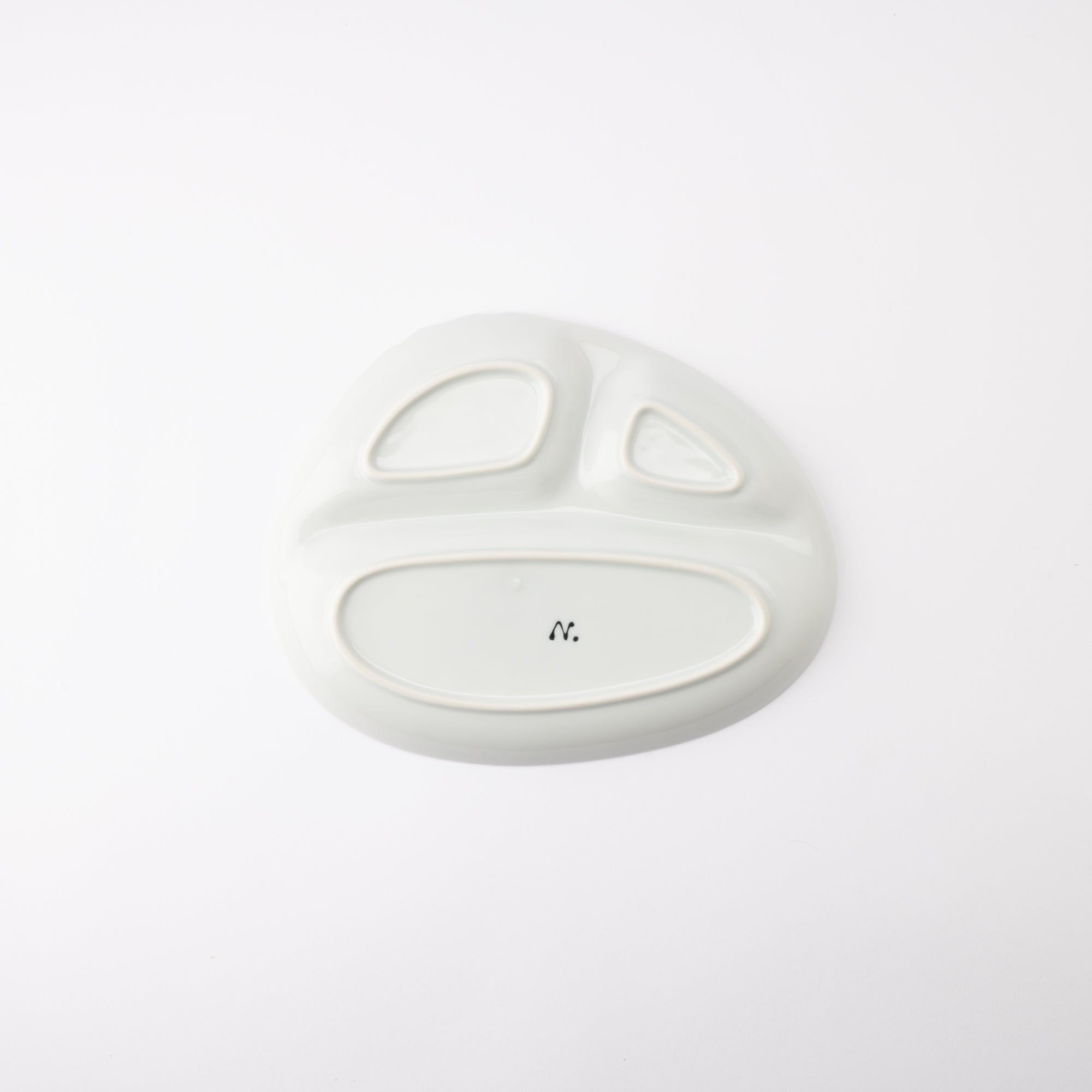 Elephant Hasami Wave Children's Divided Plate - MUSUBI KILN - Quality Japanese Tableware and Gift