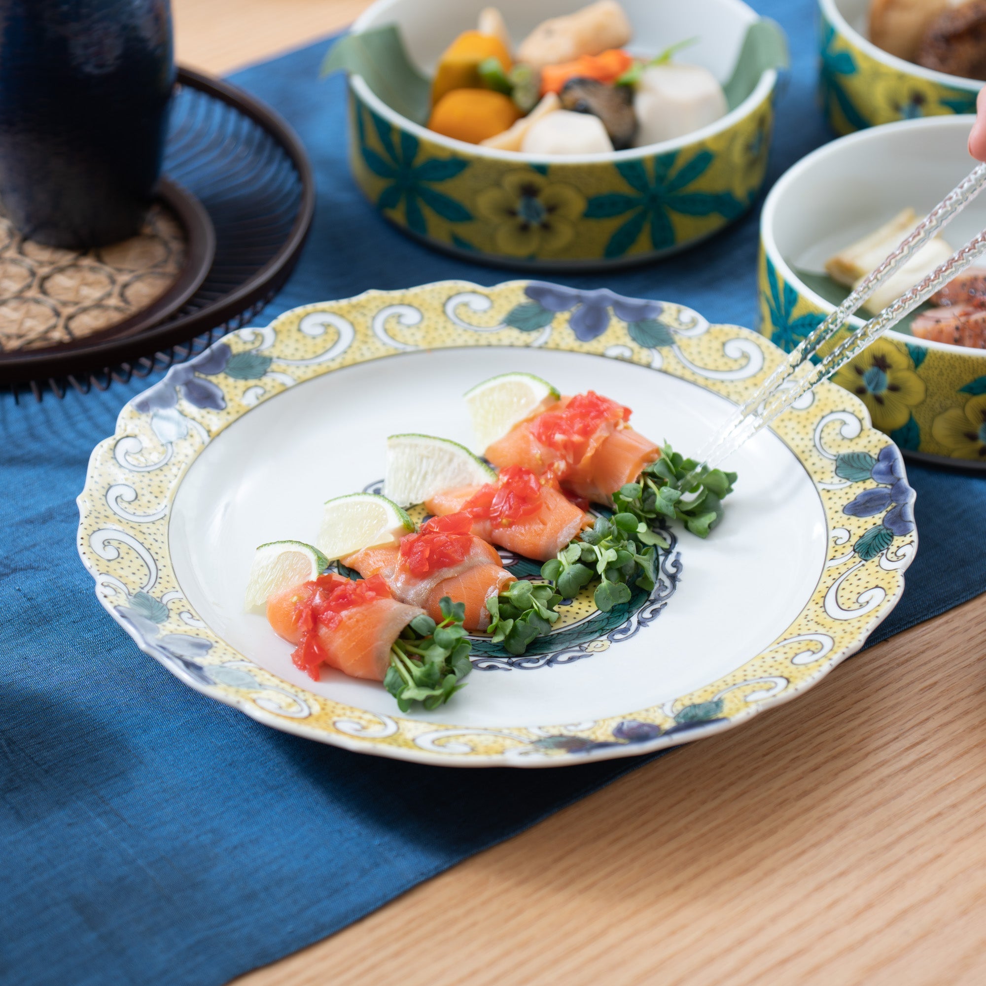 Fortune Scroll Kutani Round Plate - MUSUBI KILN - Quality Japanese Tableware and Gift