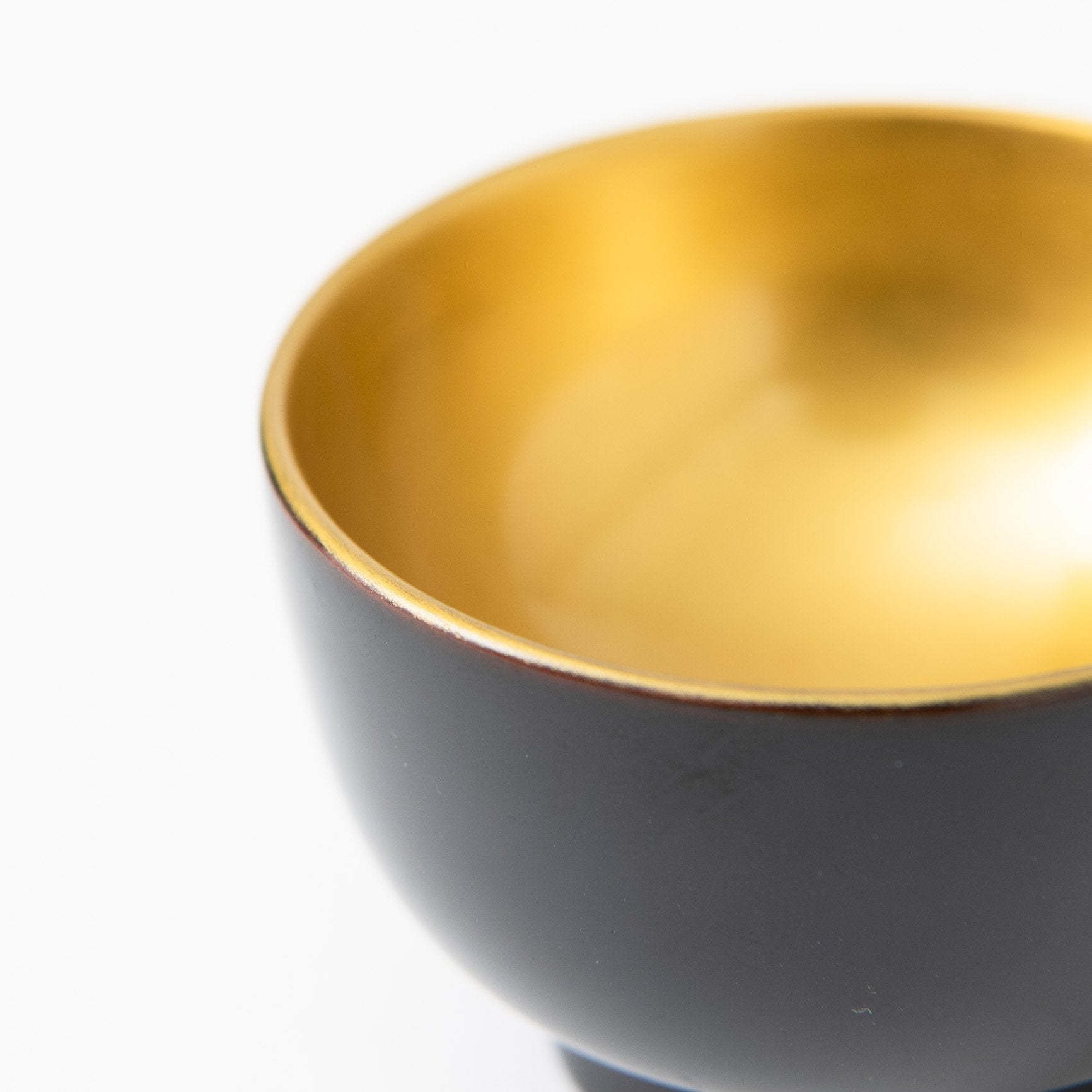 Fukunishi Sobe Black and Gold Aizu Lacquerware Guinomi Sake Cup - MUSUBI KILN - Quality Japanese Tableware and Gift