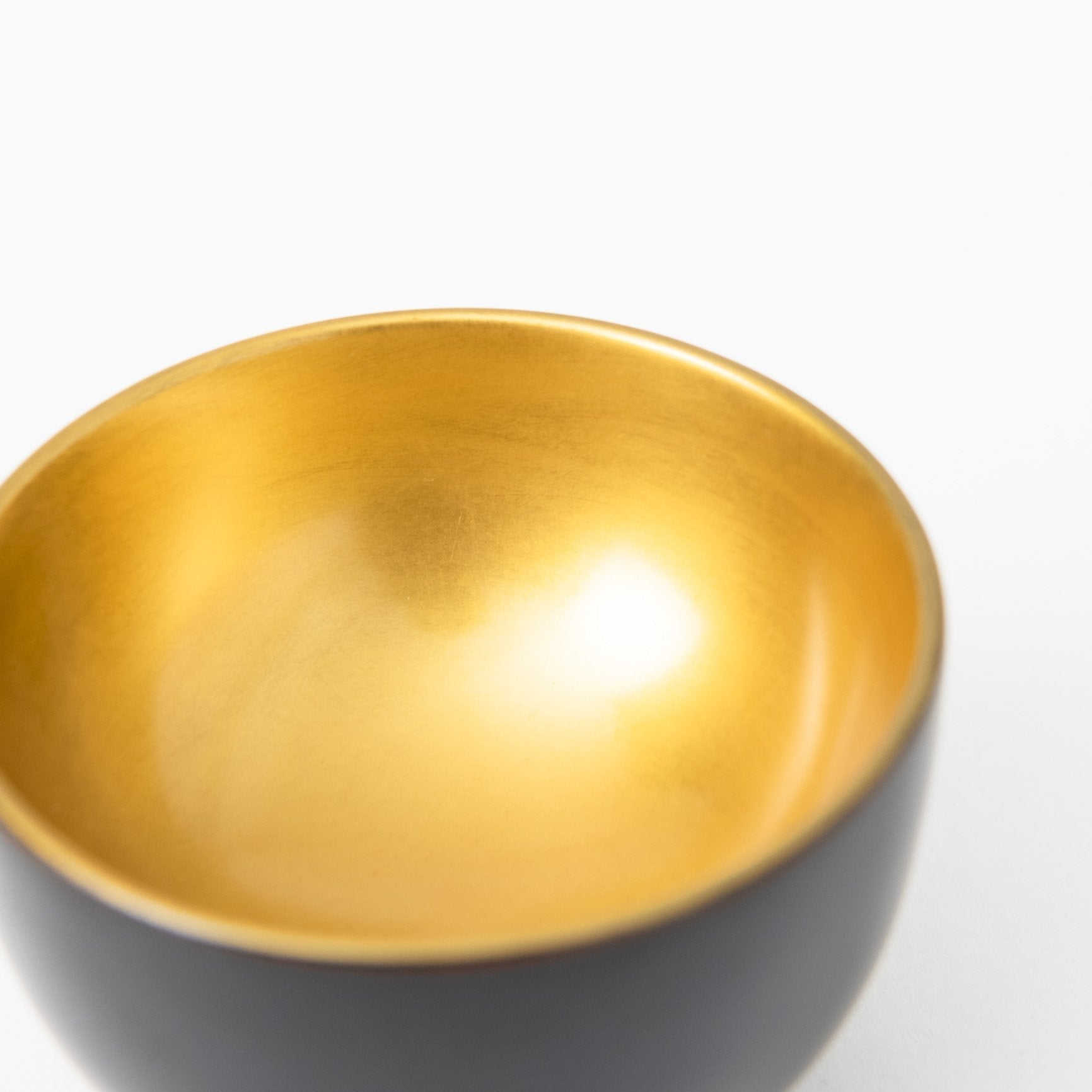 Fukunishi Sobe Black and Gold Aizu Lacquerware Guinomi Sake Cup - MUSUBI KILN - Quality Japanese Tableware and Gift