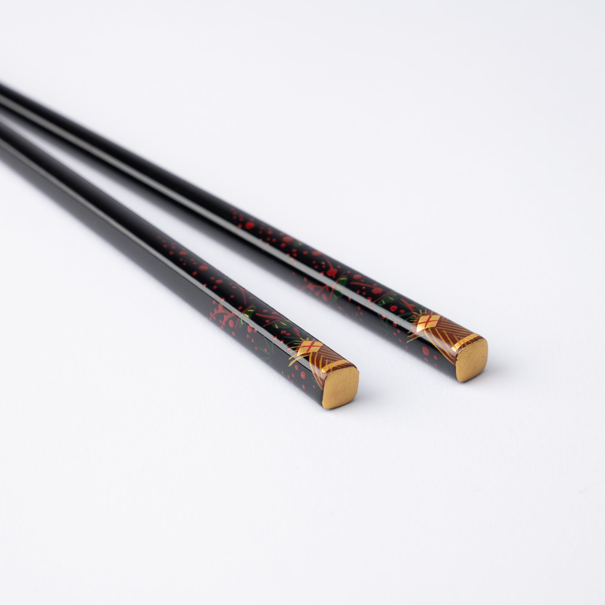 Fukunishi Sobe Pine, Bamboo and Plum Aizu Lacquerware Set of Two Pairs of Chopsticks 23 cm (9 in) and 21 cm (8.3 in) - MUSUBI KILN - Quality Japanese Tableware and Gift