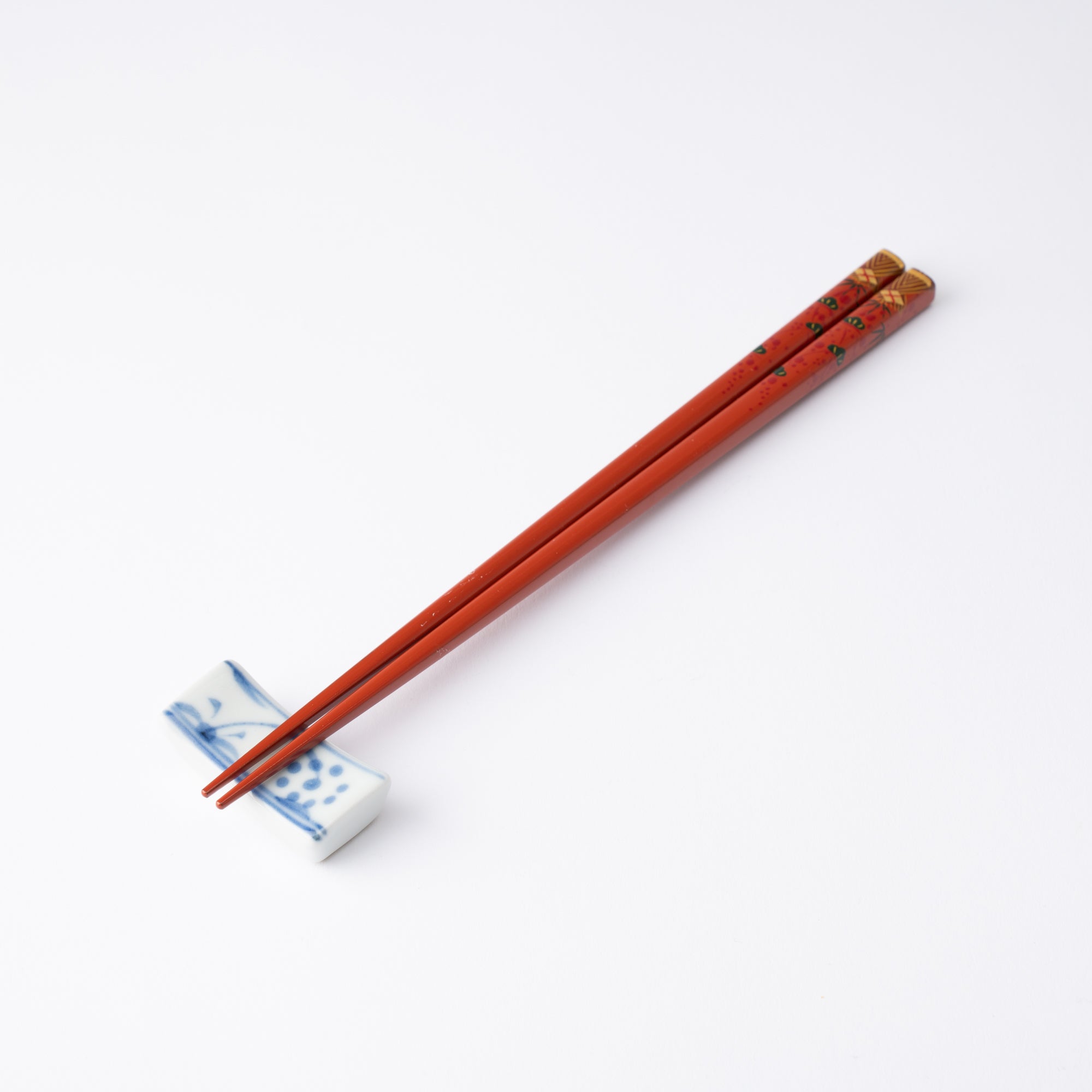 Fukunishi Sobe Pine, Bamboo and Plum Aizu Lacquerware Set of Two Pairs of Chopsticks 23 cm (9 in) and 21 cm (8.3 in) - MUSUBI KILN - Quality Japanese Tableware and Gift