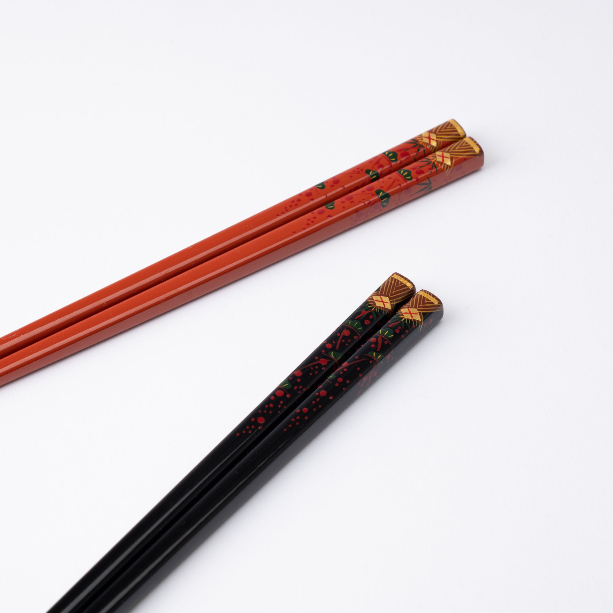 Fukunishi Sobe Pine, Bamboo and Plum Aizu Lacquerware Set of Two Pairs of Chopsticks 23 cm (9 in) and 21 cm (8.3 in) - MUSUBI KILN - Quality Japanese Tableware and Gift