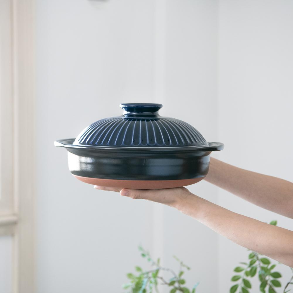 Ginpo Kikka Banko Donabe Japanese Clay Pot for 3 to 4 persons - MUSUBI KILN - Quality Japanese Tableware and Gift