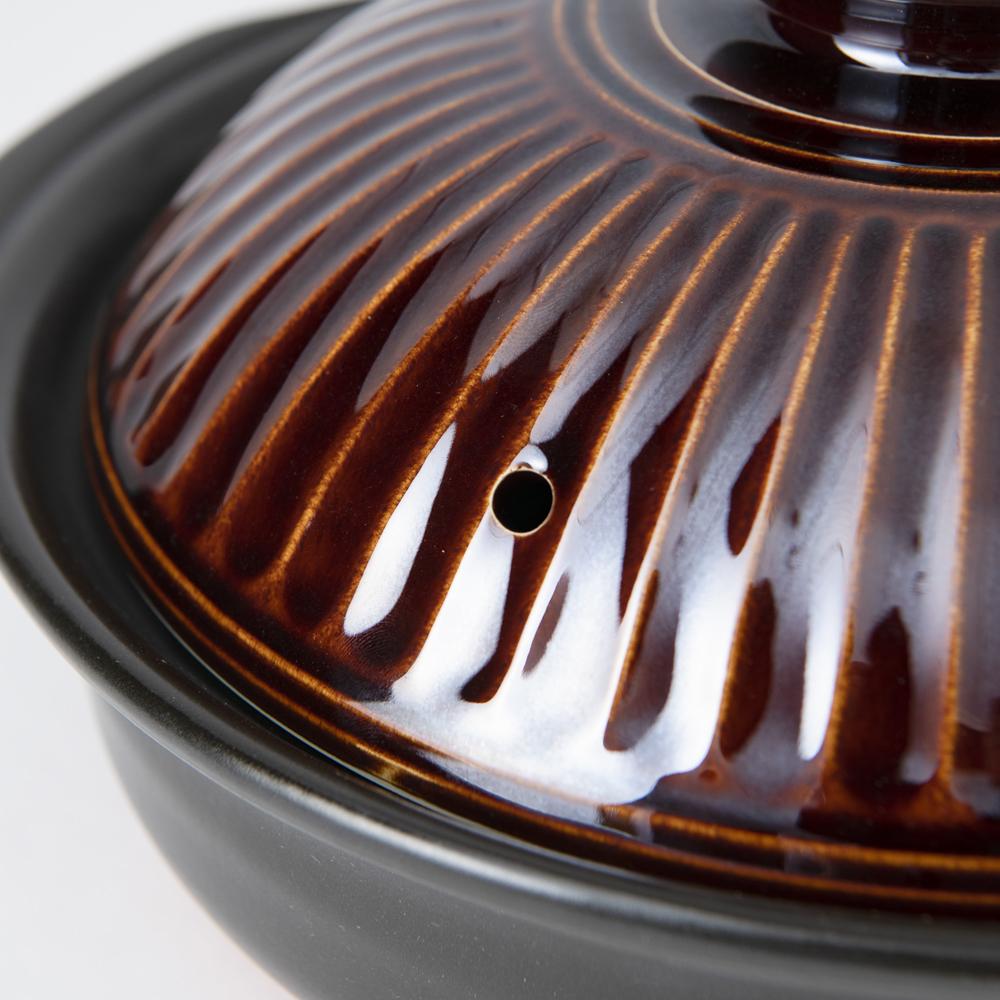 Ginpo Kikka Banko Donabe Japanese Clay Pot for 3 to 4 persons - MUSUBI KILN - Quality Japanese Tableware and Gift