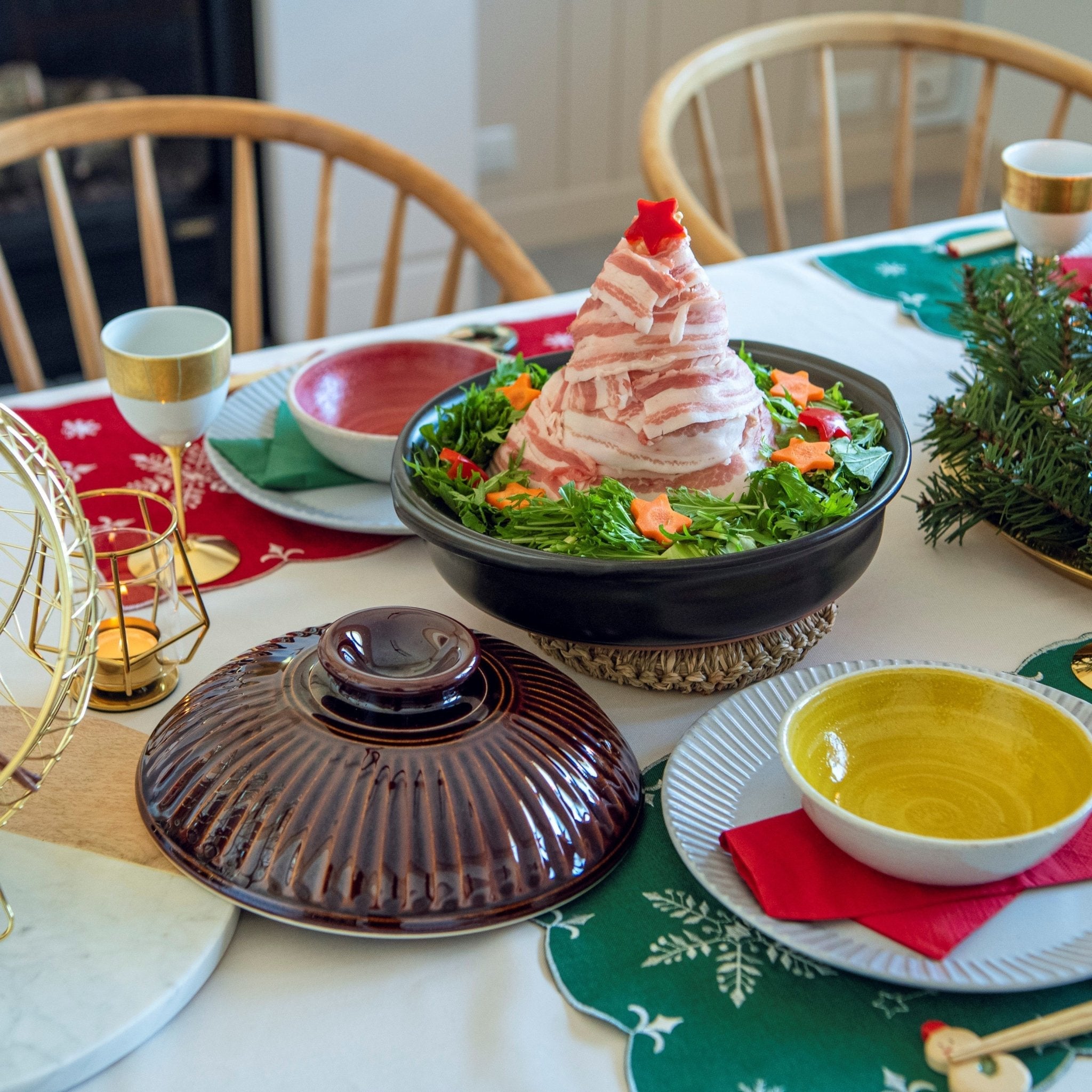 Ginpo Kikka Banko Donabe Japanese Clay Pot for 3 to 4 persons - MUSUBI KILN - Quality Japanese Tableware and Gift