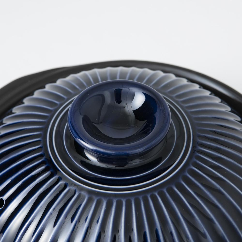 Ginpo Kikka Banko Donabe Japanese Clay Pot for 3 to 4 persons - MUSUBI KILN - Quality Japanese Tableware and Gift