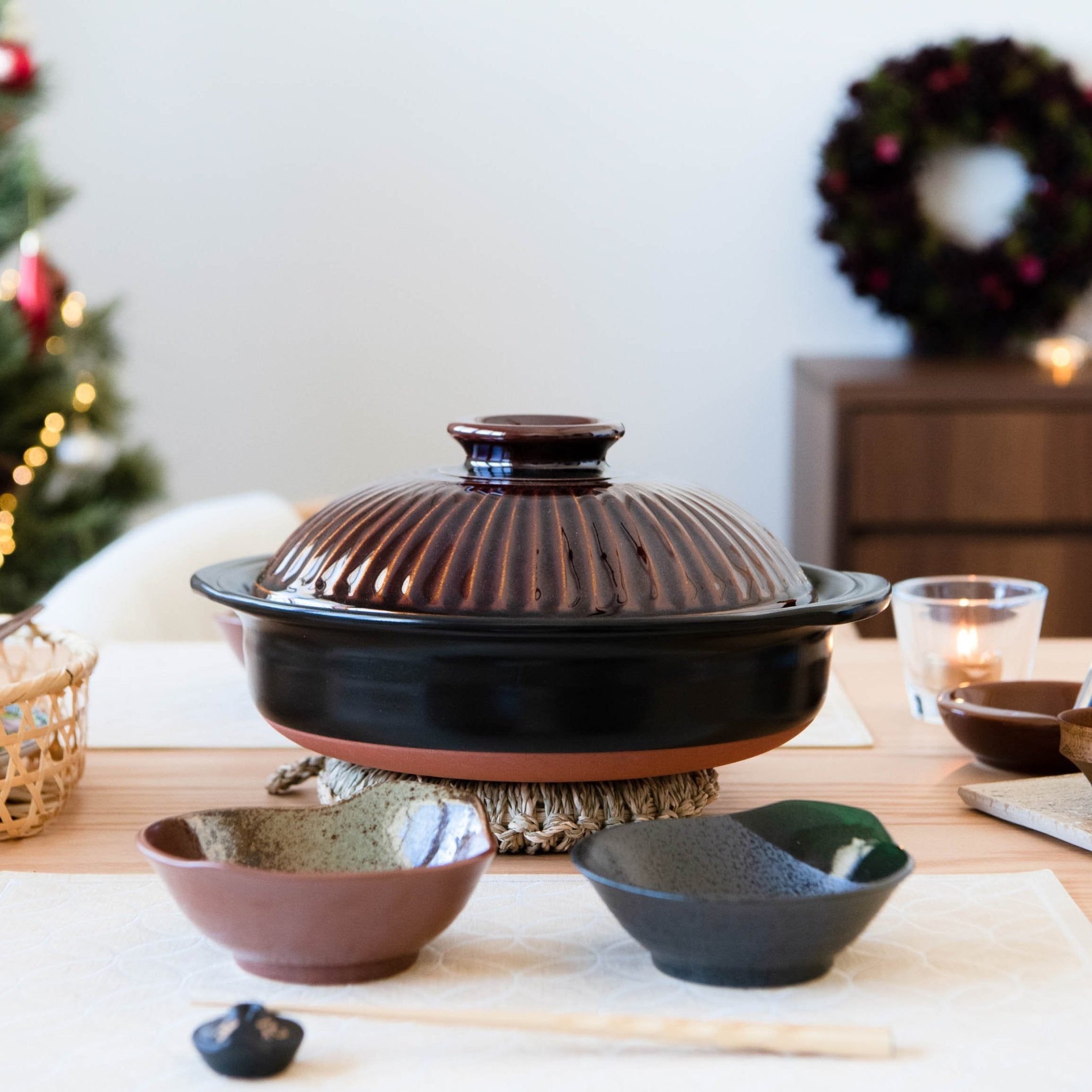Ginpo Kikka Banko Donabe Japanese Clay Pot for 3 to 4 persons - MUSUBI KILN - Quality Japanese Tableware and Gift