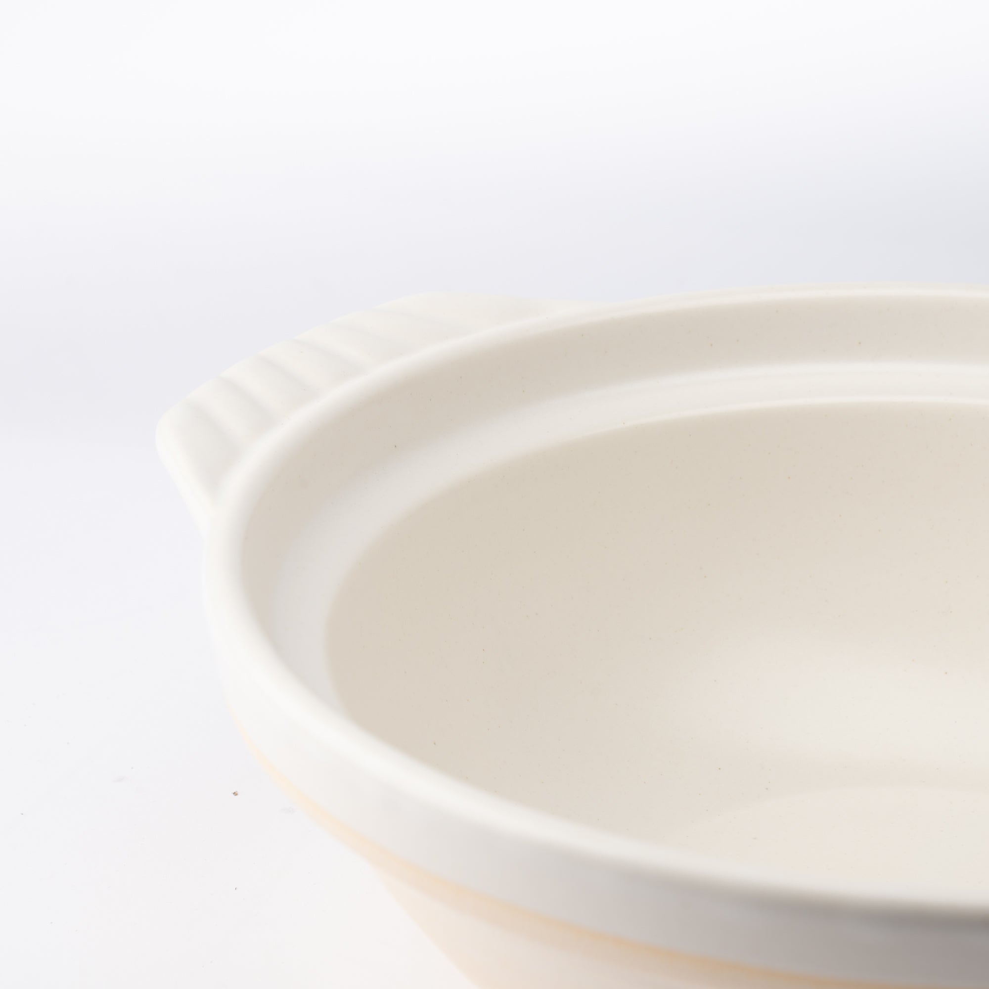 Ginpo White Kannyu Banko Donabe Japanese Clay Pot for 3 persons - MUSUBI KILN - Quality Japanese Tableware and Gift