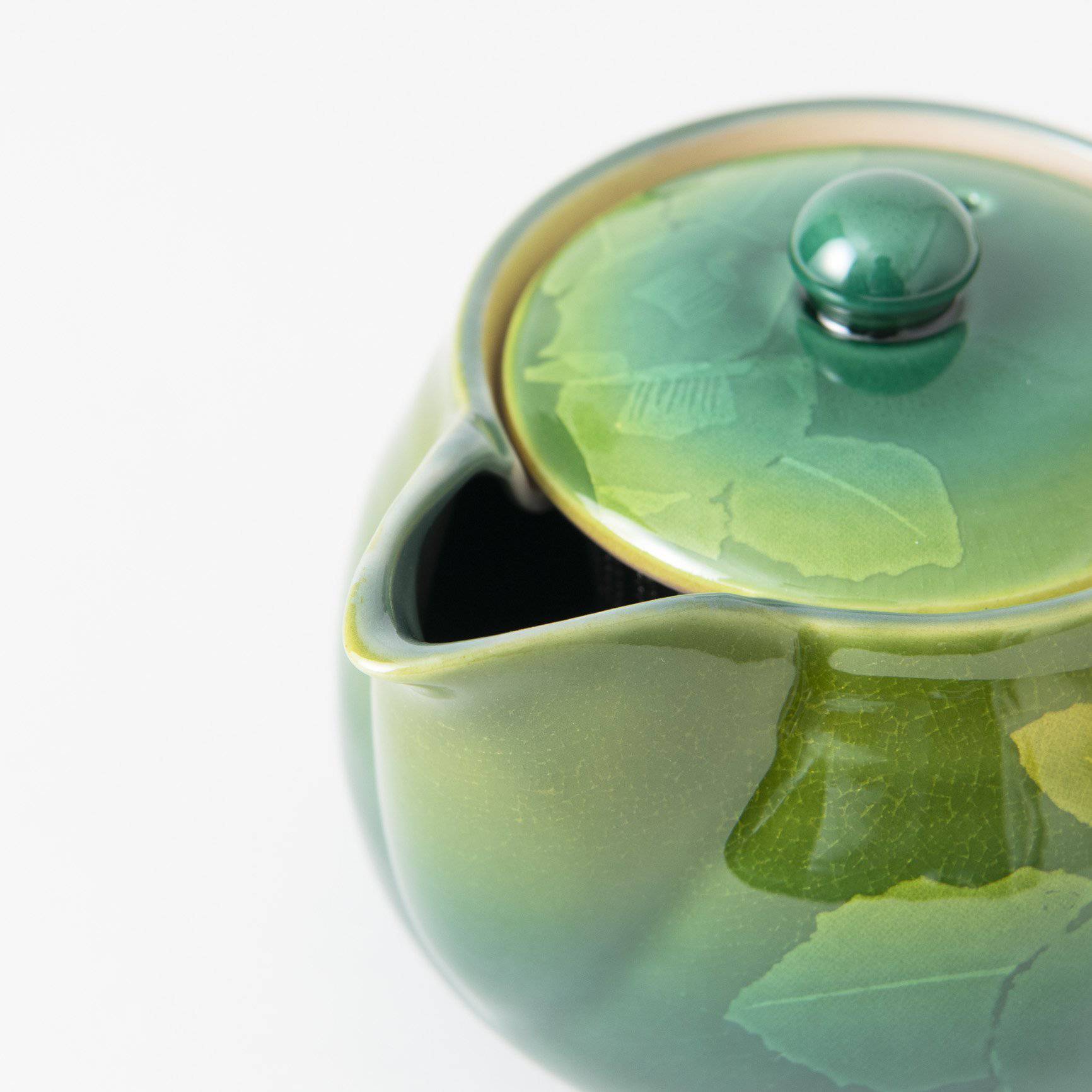 Ginsai Camellia Kutani Japanese Teapot 12.2oz(360ml) - MUSUBI KILN - Quality Japanese Tableware and Gift
