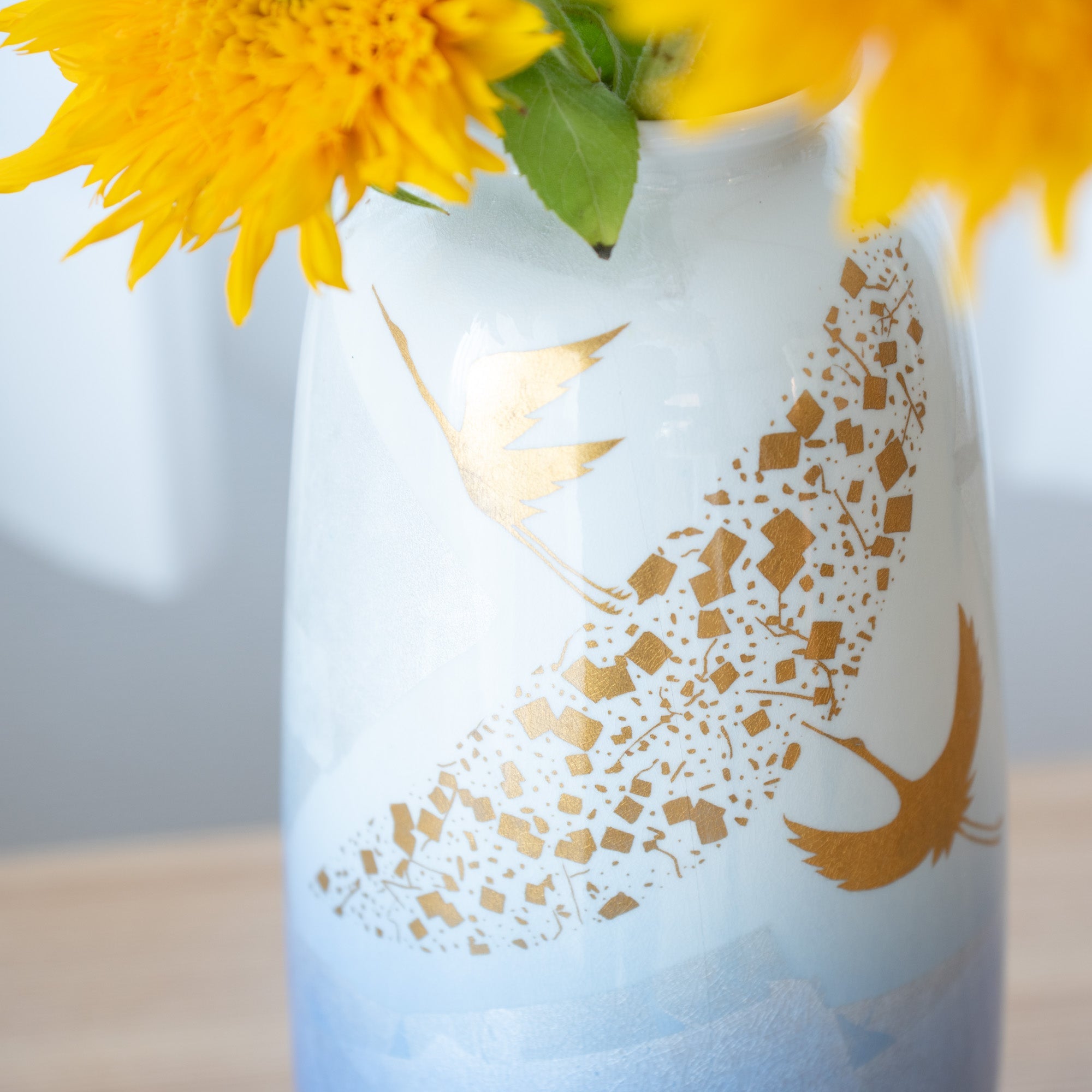 Ginsai Crane Kutani Japanese Flower Vase - MUSUBI KILN - Quality Japanese Tableware and Gift