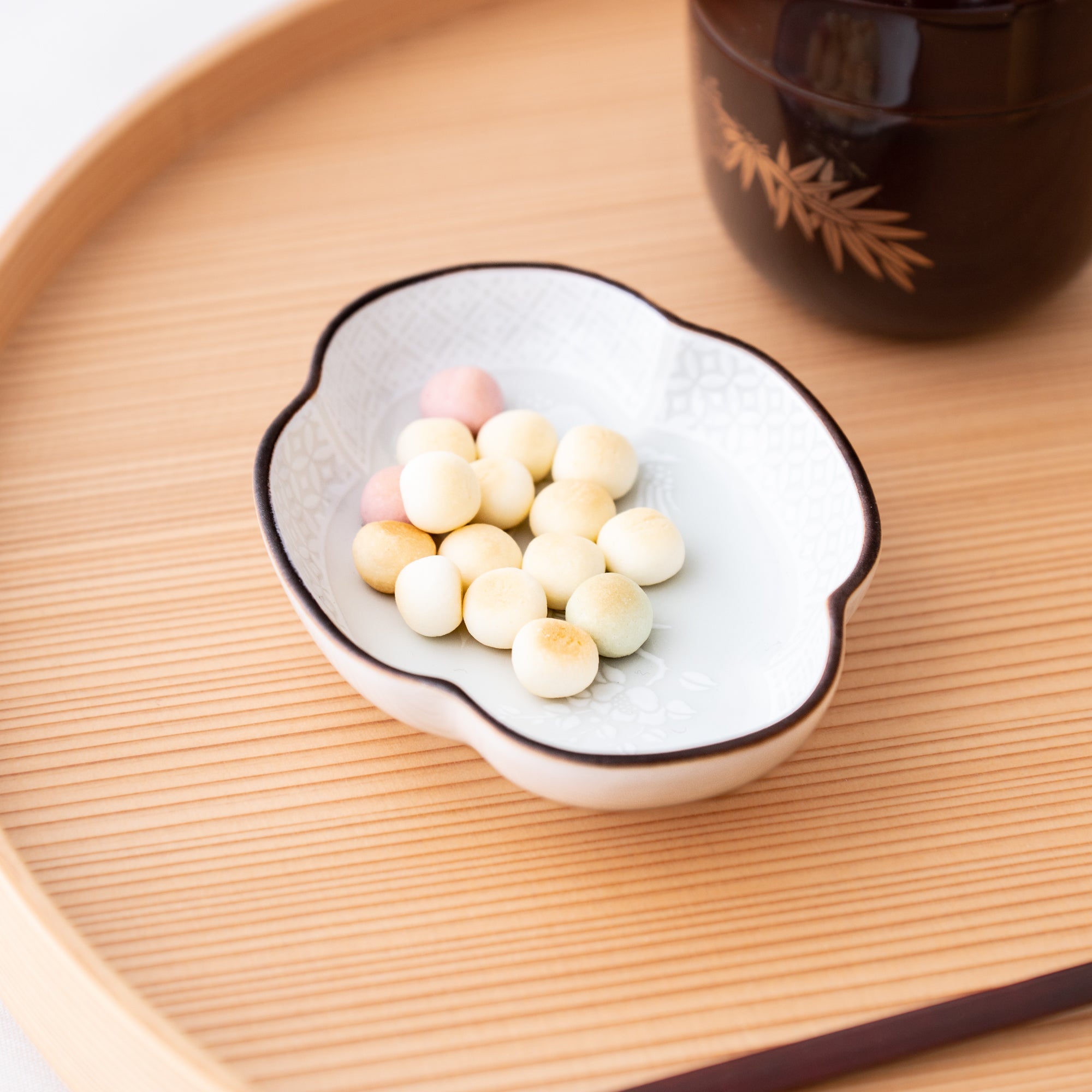 Hachi - Kutani Flower Birds Guard Sauce Plate - MUSUBI KILN - Quality Japanese Tableware and Gift