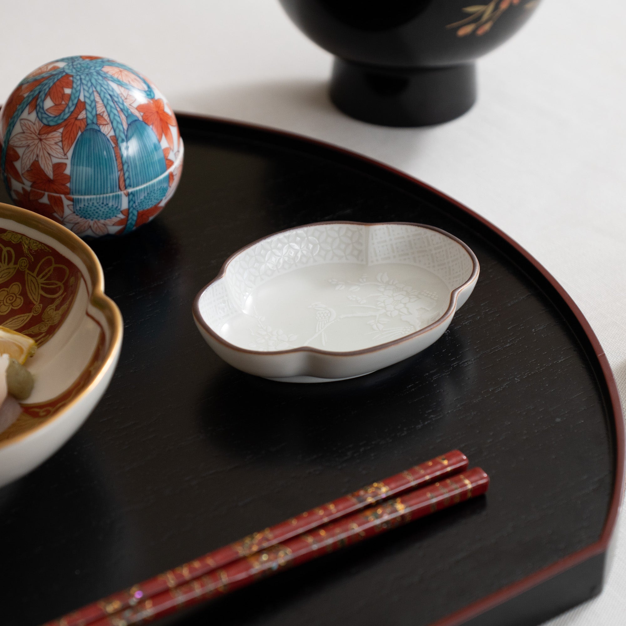 Hachi - Kutani Flower Birds Guard Sauce Plate - MUSUBI KILN - Quality Japanese Tableware and Gift
