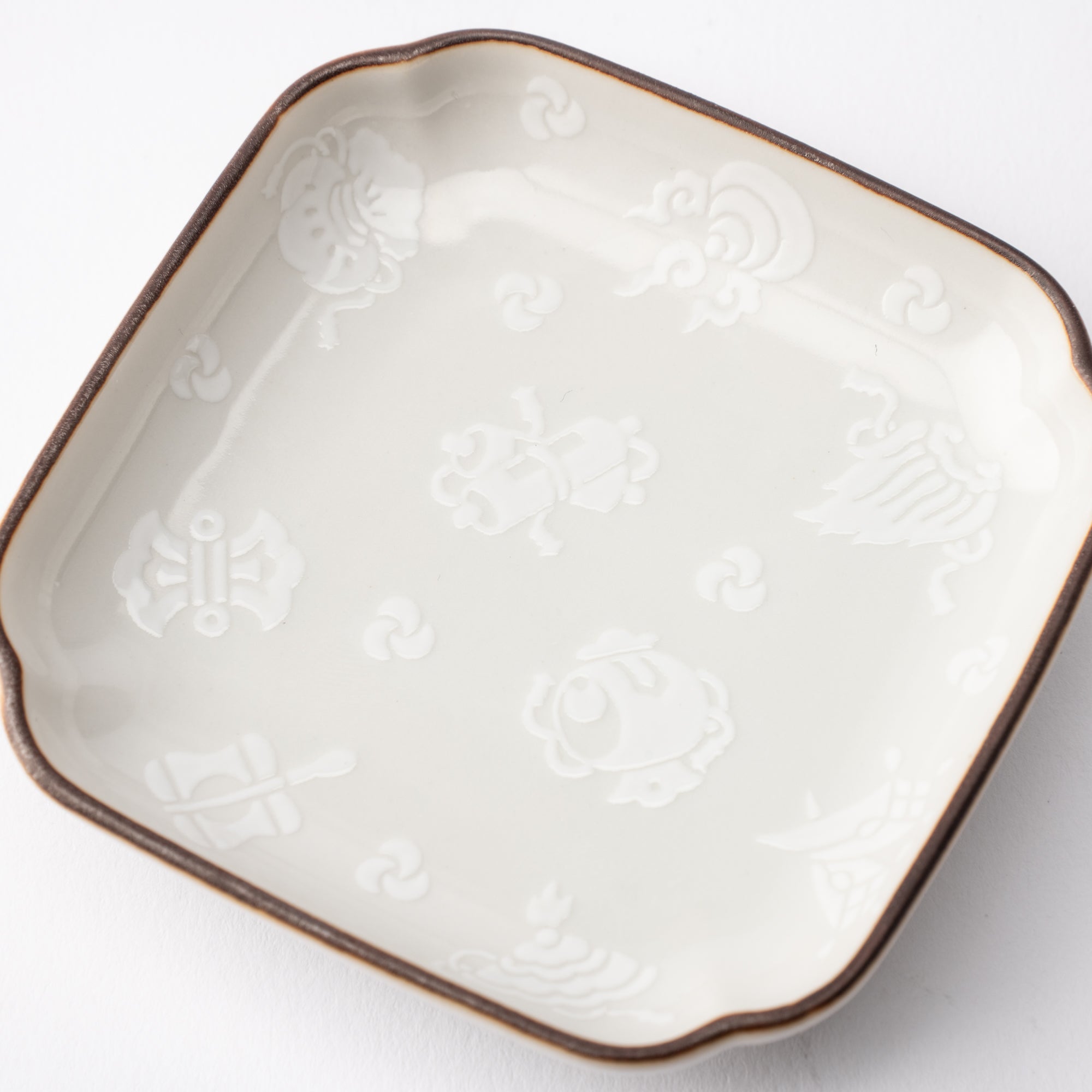 Hachi - Kutani Takara - Zukushi Kutani Sauce Plate - MUSUBI KILN - Quality Japanese Tableware and Gift
