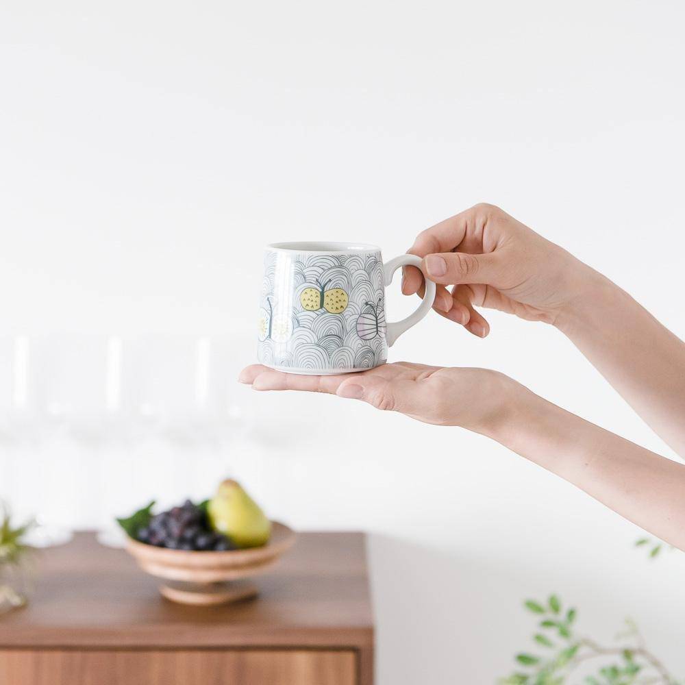 Harekutani Butterfly Kutani Mug - MUSUBI KILN - Quality Japanese Tableware and Gift