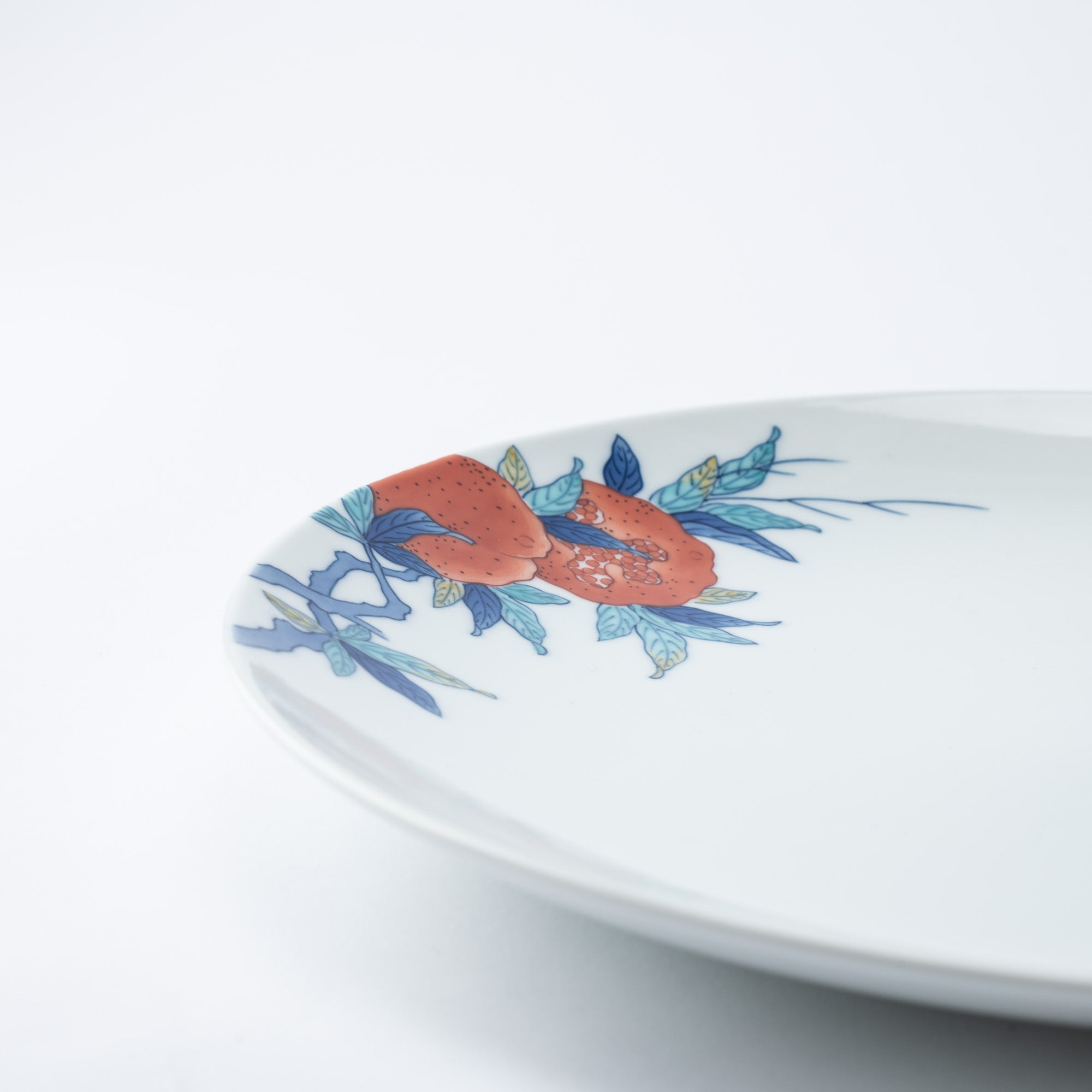 Hataman Touen Iro - Nabeshima Pomegranate Imari Nabeshima Ware Plate 11.4in - MUSUBI KILN - Quality Japanese Tableware and Gift