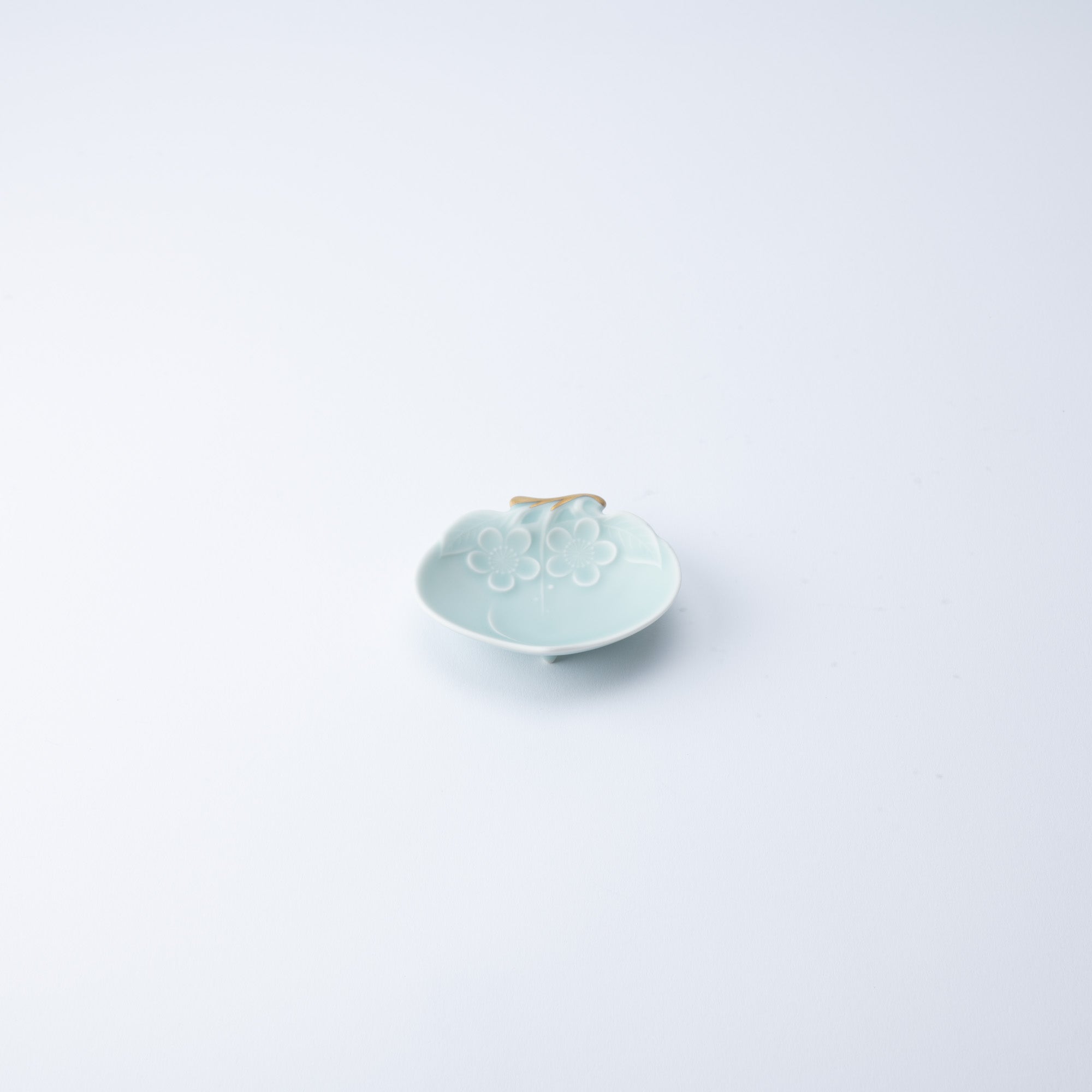 Hataman Touen Moist Gold Peach Imari Nabeshima Ware Sauce Plate - MUSUBI KILN - Quality Japanese Tableware and Gift