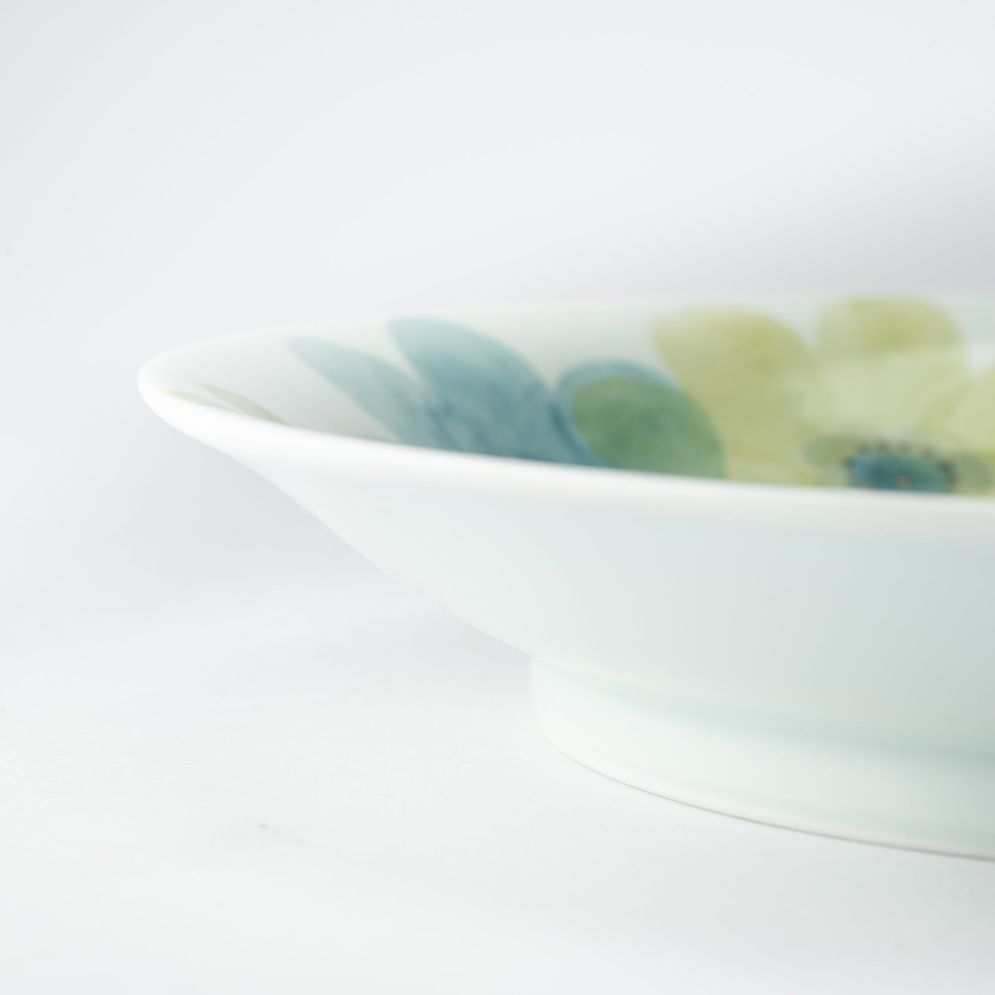 Higashi Kiln Light Fleur Tobe Round Plate - MUSUBI KILN - Quality Japanese Tableware and Gift