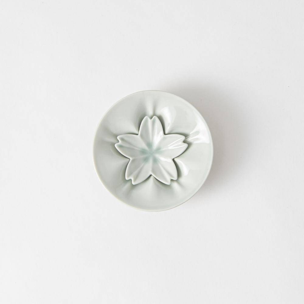 Hiracle Sakura Kutani Sauce Plate Set - MUSUBI KILN - Quality Japanese Tableware and Gift