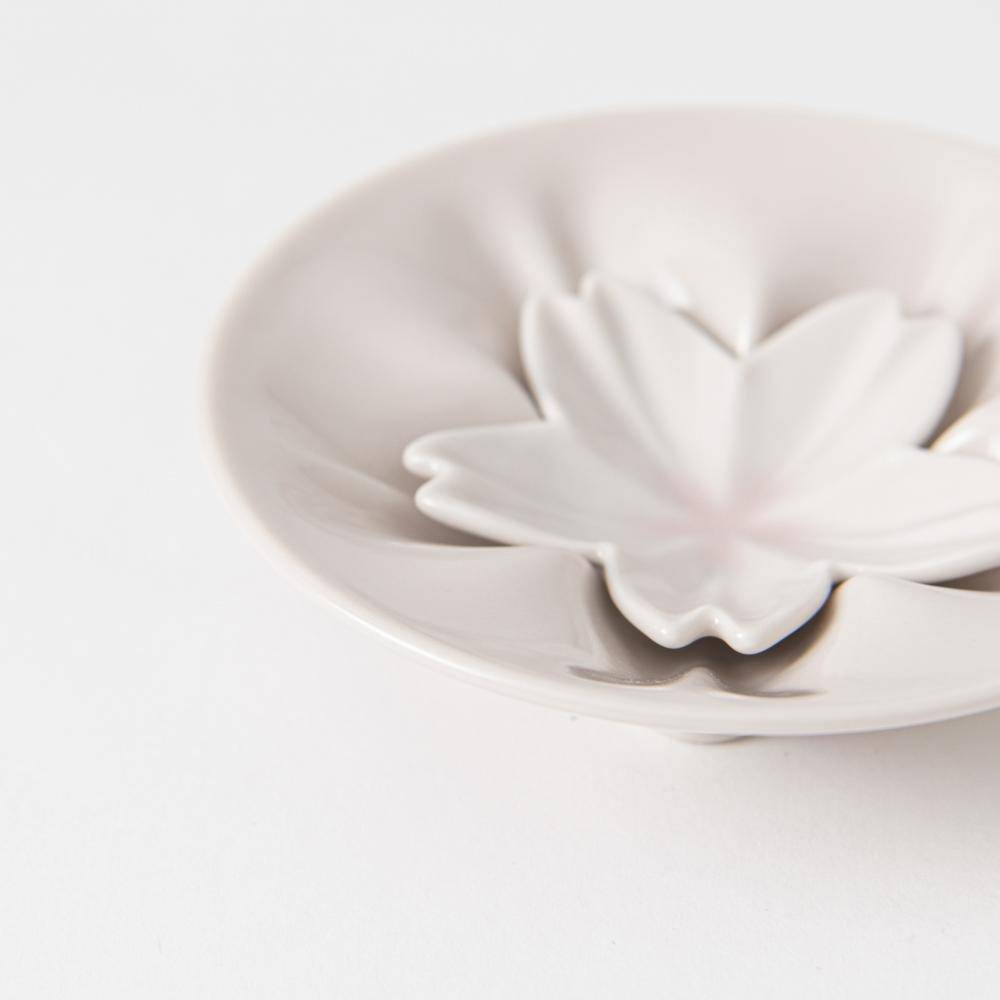 Hiracle Sakura Kutani Sauce Plate Set - MUSUBI KILN - Quality Japanese Tableware and Gift