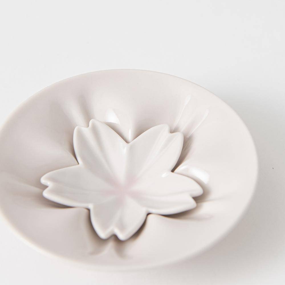 Hiracle Sakura Kutani Sauce Plate Set - MUSUBI KILN - Quality Japanese Tableware and Gift