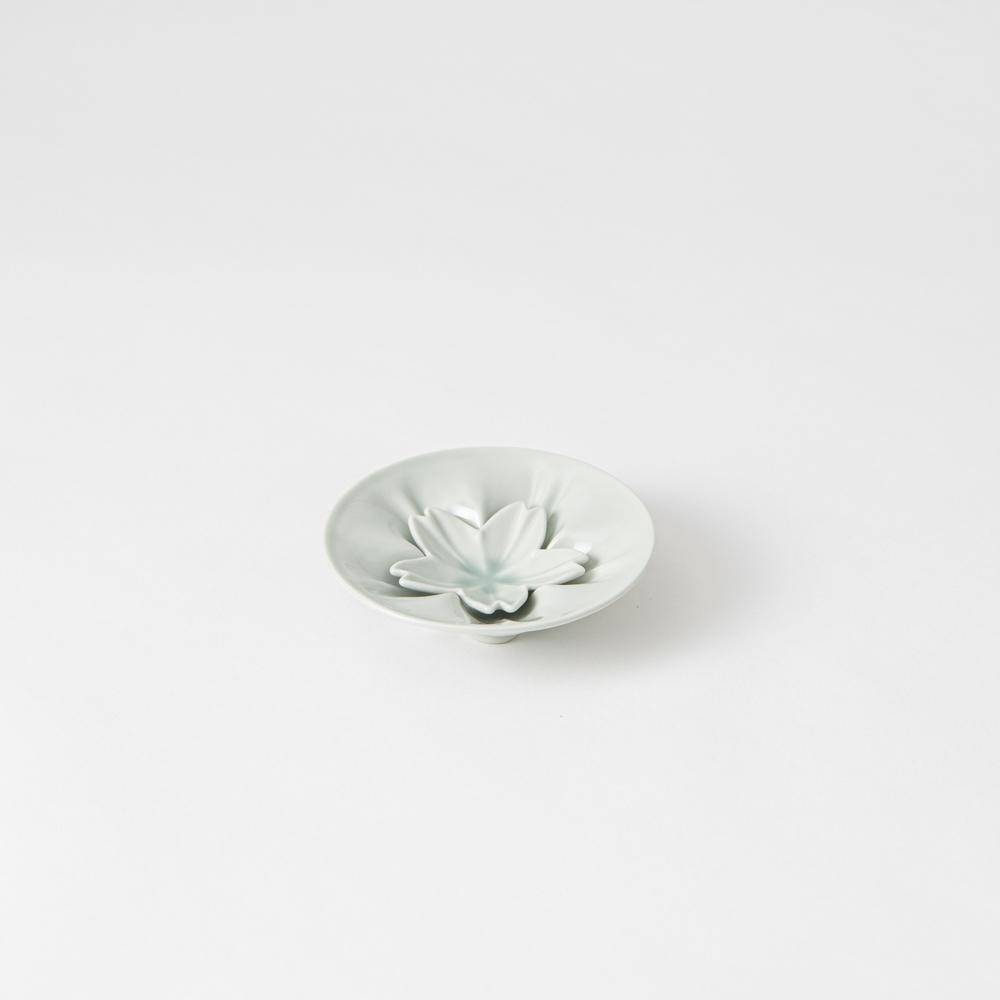 Hiracle Sakura Kutani Sauce Plate Set - MUSUBI KILN - Quality Japanese Tableware and Gift