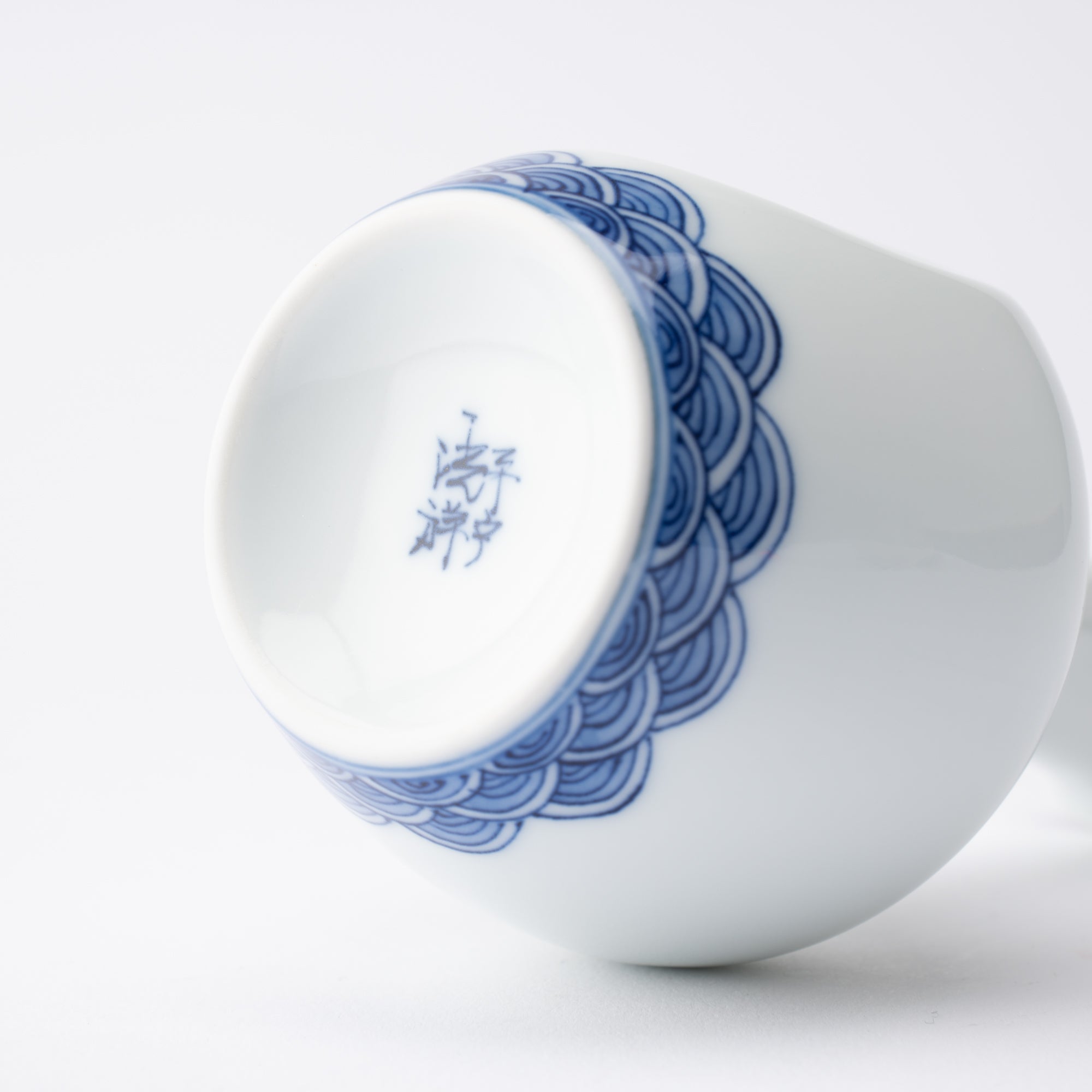Hirado Dimple Mikawachi Ware Tokkuri Sake Carafe - MUSUBI KILN - Quality Japanese Tableware and Gift