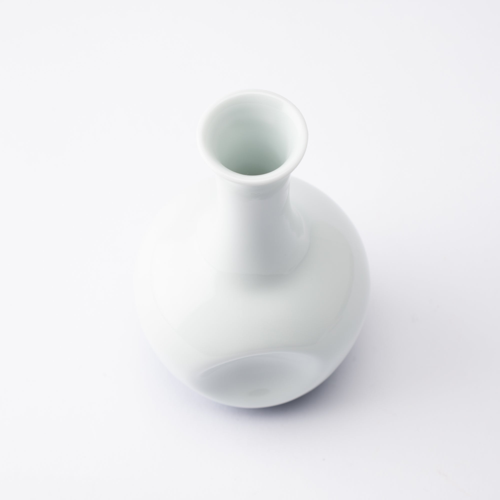 Hirado Dimple Mikawachi Ware Tokkuri Sake Carafe - MUSUBI KILN - Quality Japanese Tableware and Gift