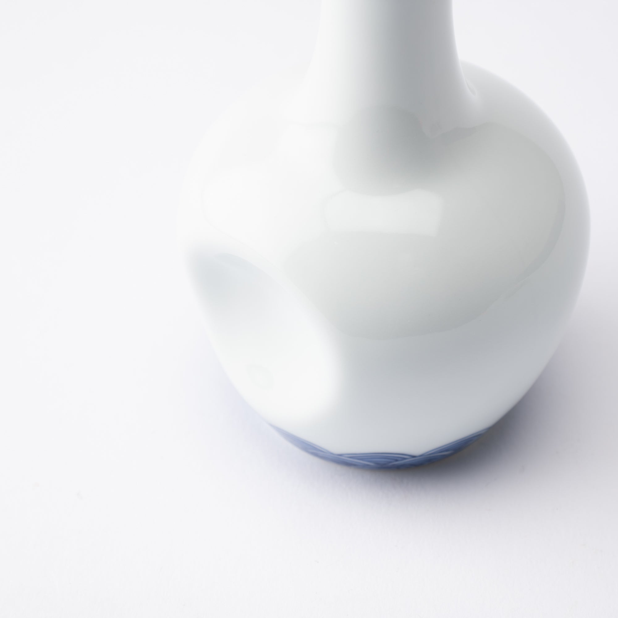 Hirado Dimple Mikawachi Ware Tokkuri Sake Carafe - MUSUBI KILN - Quality Japanese Tableware and Gift