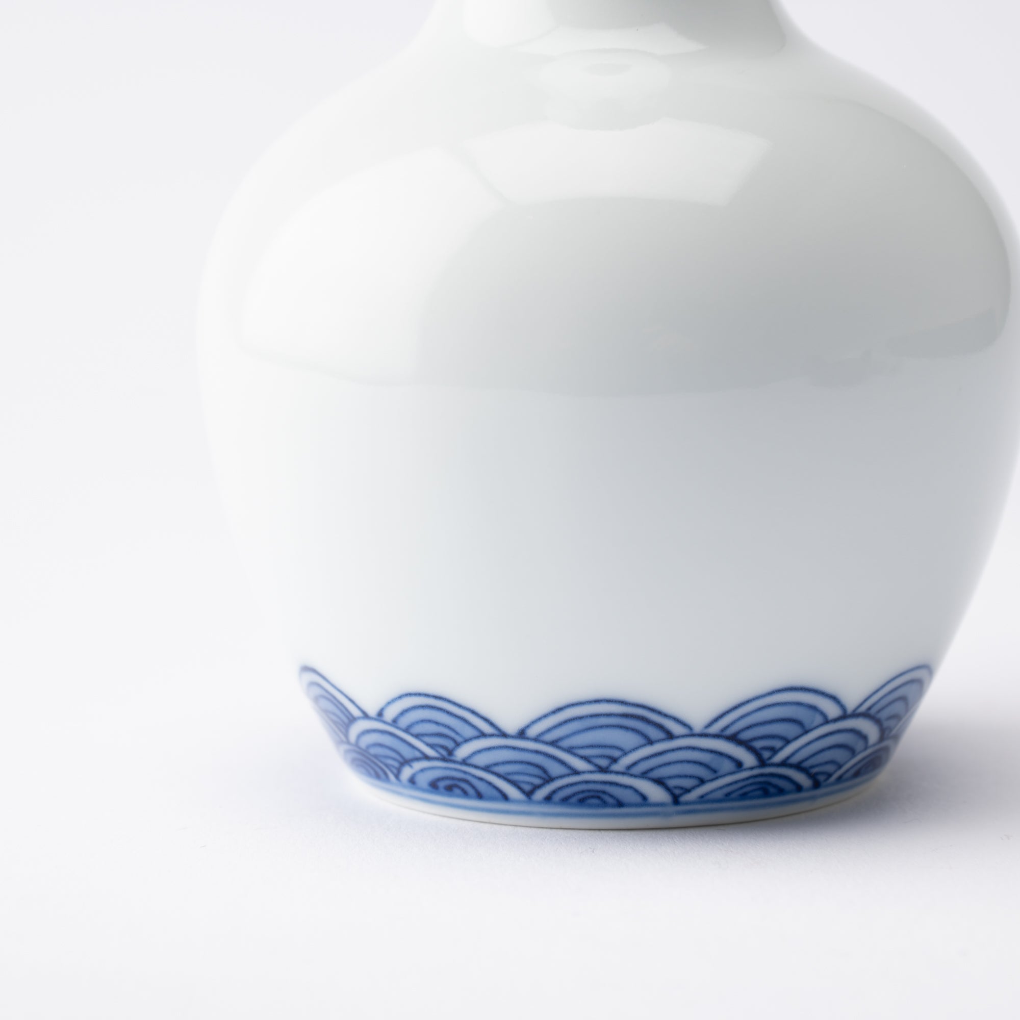 Hirado Dimple Mikawachi Ware Tokkuri Sake Carafe - MUSUBI KILN - Quality Japanese Tableware and Gift
