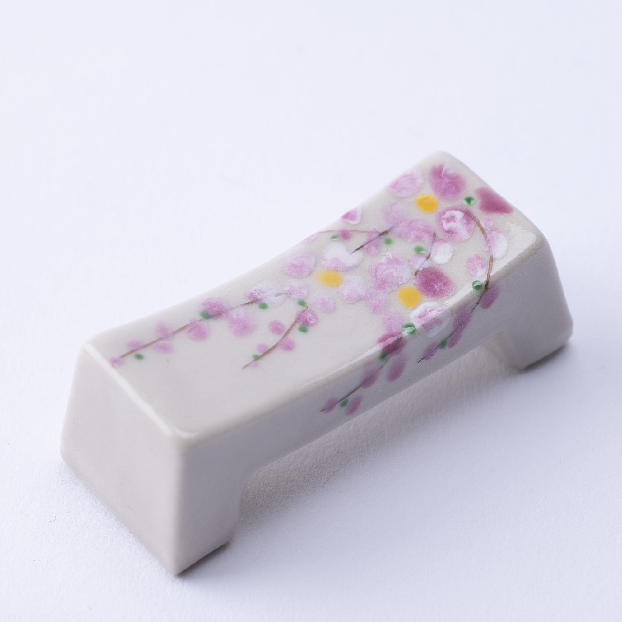 Hozan Kiln Pink Weeping Cherry Kyo Ware Chopstick Rest Set - MUSUBI KILN - Quality Japanese Tableware and Gift