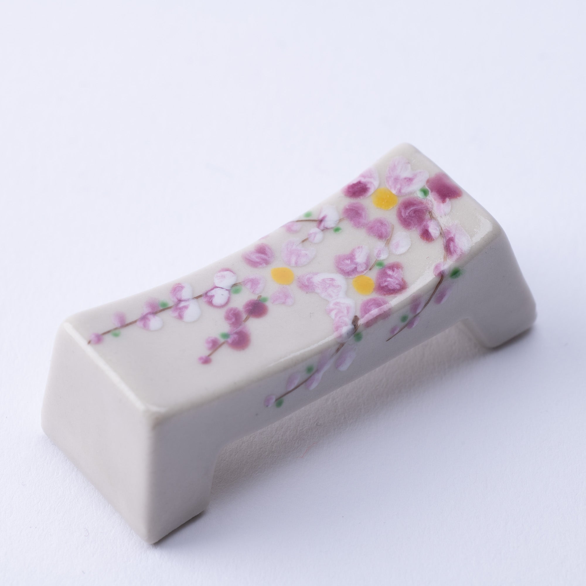 Hozan Kiln Pink Weeping Cherry Kyo Ware Chopstick Rest Set - MUSUBI KILN - Quality Japanese Tableware and Gift