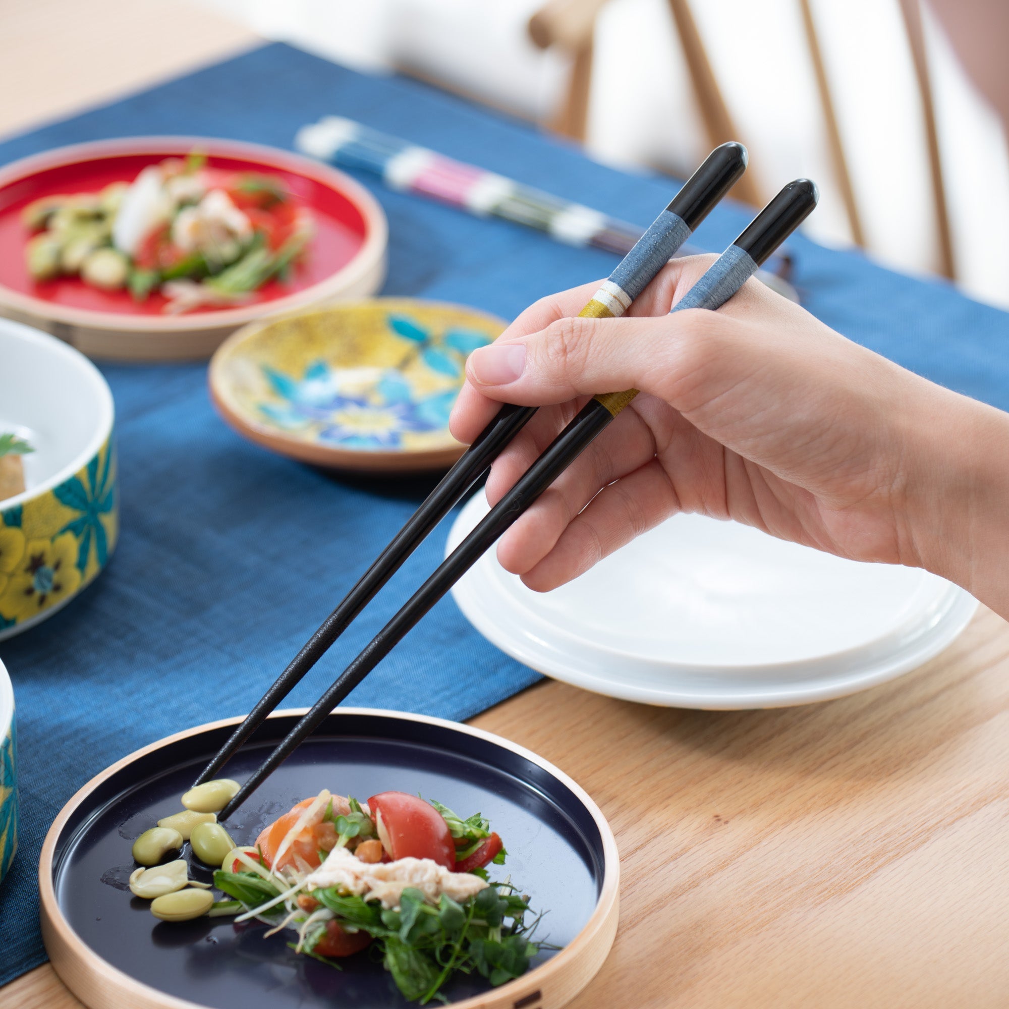Issou Arima Wakasa Lacquer Chopsticks 21 cm/8.3 in or 23 cm/9 in - MUSUBI KILN - Quality Japanese Tableware and Gift