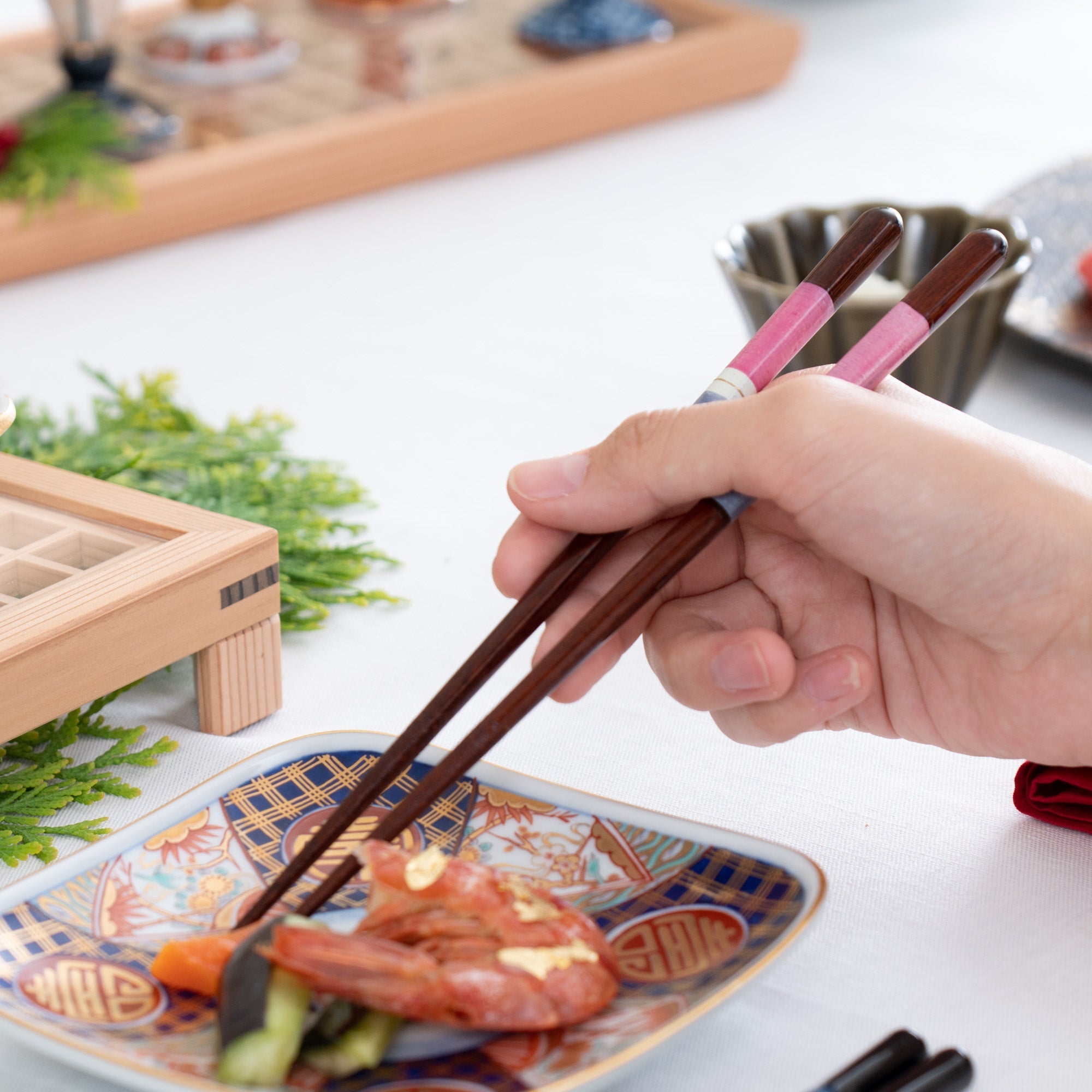 Issou Arima Wakasa Lacquer Chopsticks 21 cm/8.3 in or 23 cm/9 in - MUSUBI KILN - Quality Japanese Tableware and Gift