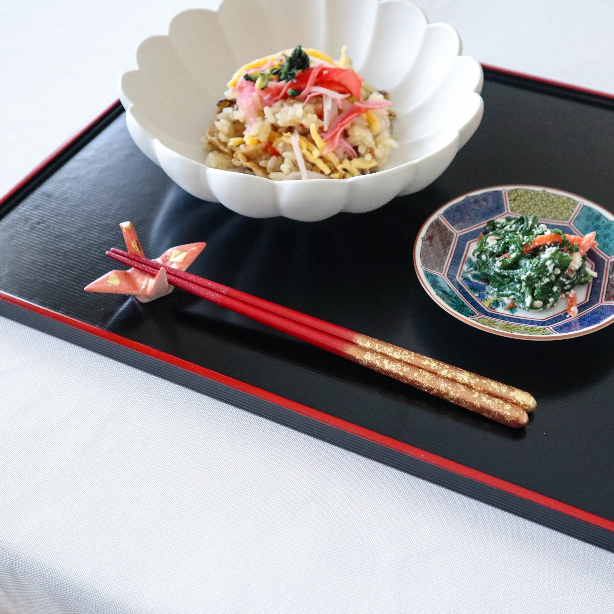 Issou Zuiun Maki - e Wakasa Lacquer Chopsticks 20.5 cm/8.1 in or 23 cm/9 in - MUSUBI KILN - Quality Japanese Tableware and Gift